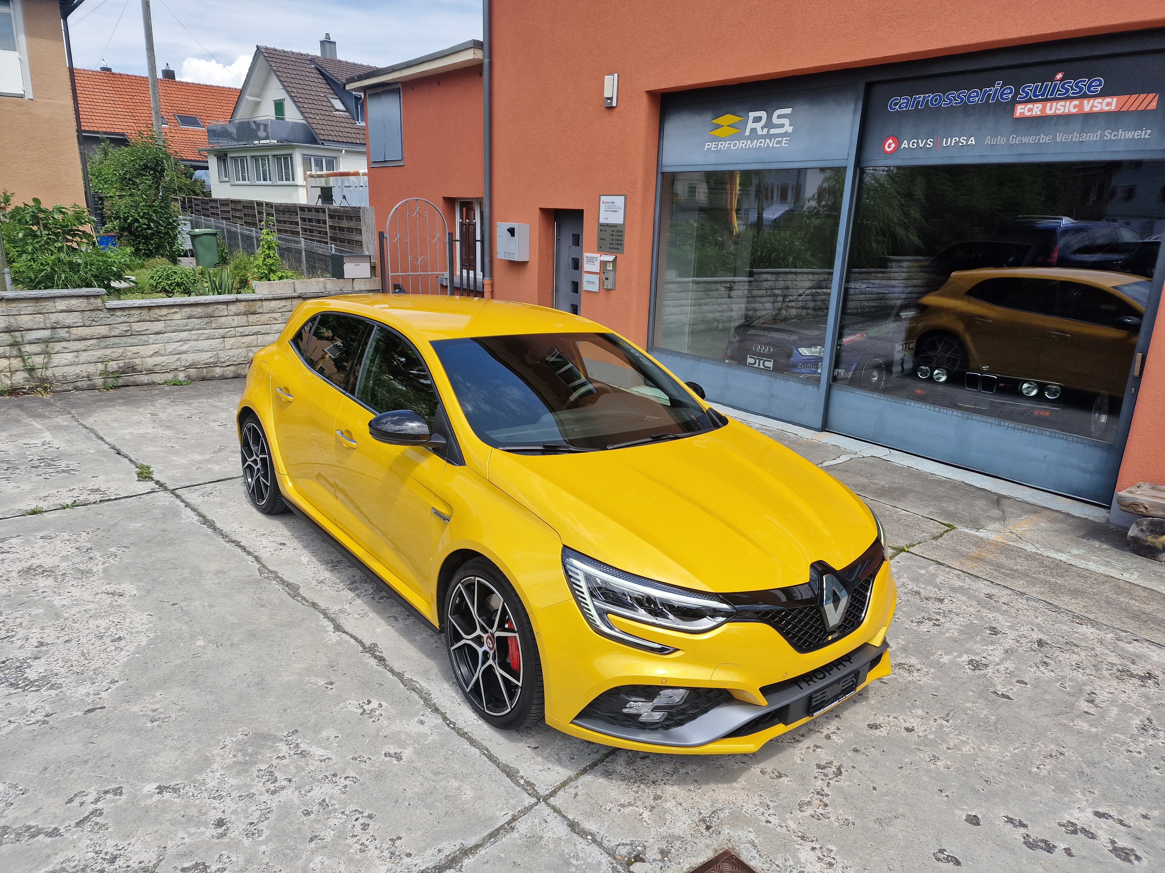 RENAULT Mégane Trophy 300 EDC