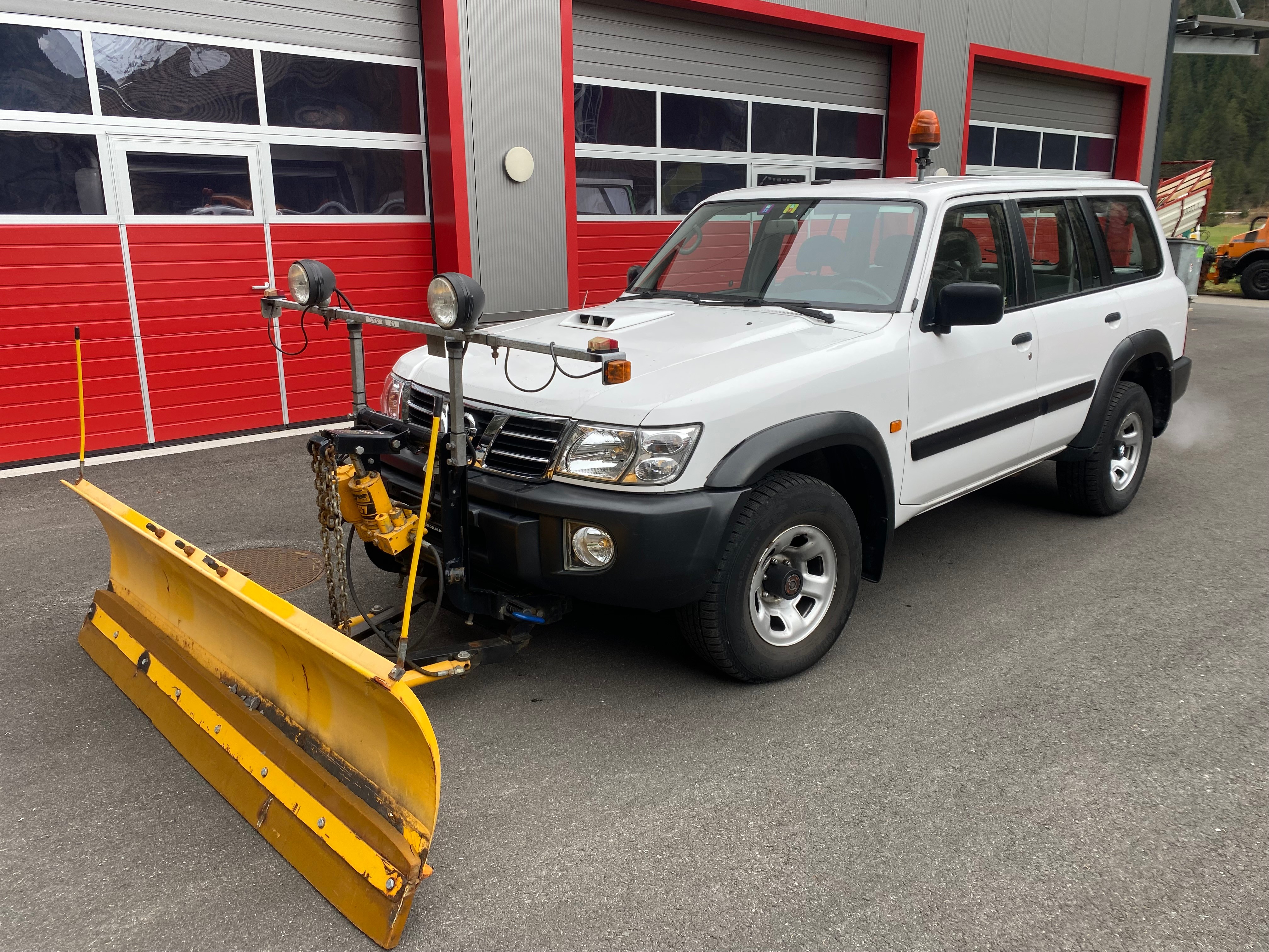 NISSAN Patrol 3.0 Di Comfort Profi Wagon