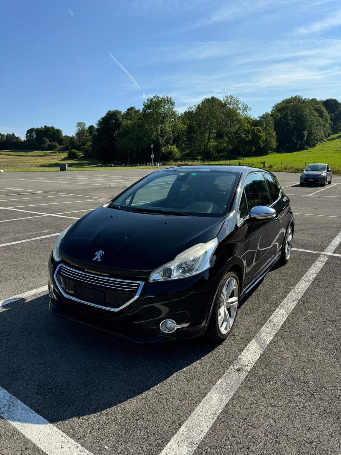 PEUGEOT 208 1.6 Turbo XY