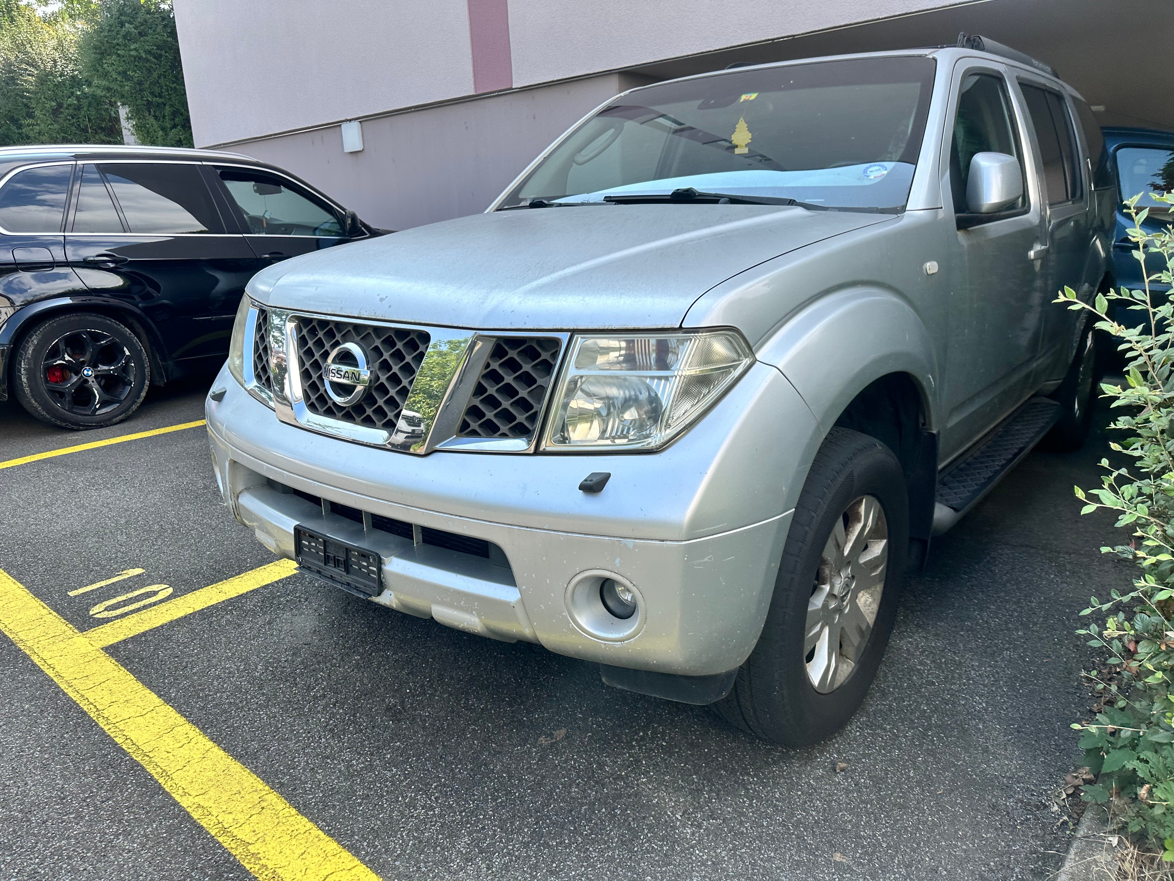 NISSAN Pathfinder 2.5 dCi LE