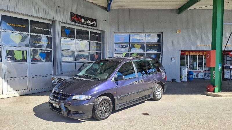 CHRYSLER Voyager 2.4 SE