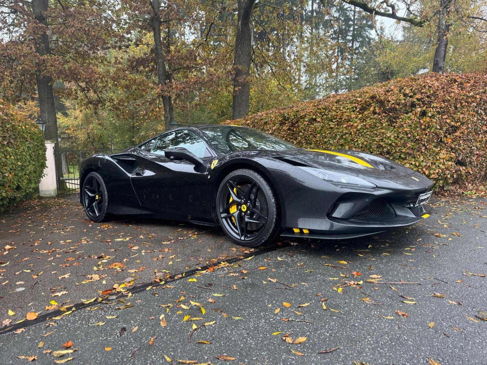 FERRARI F8 Tributo