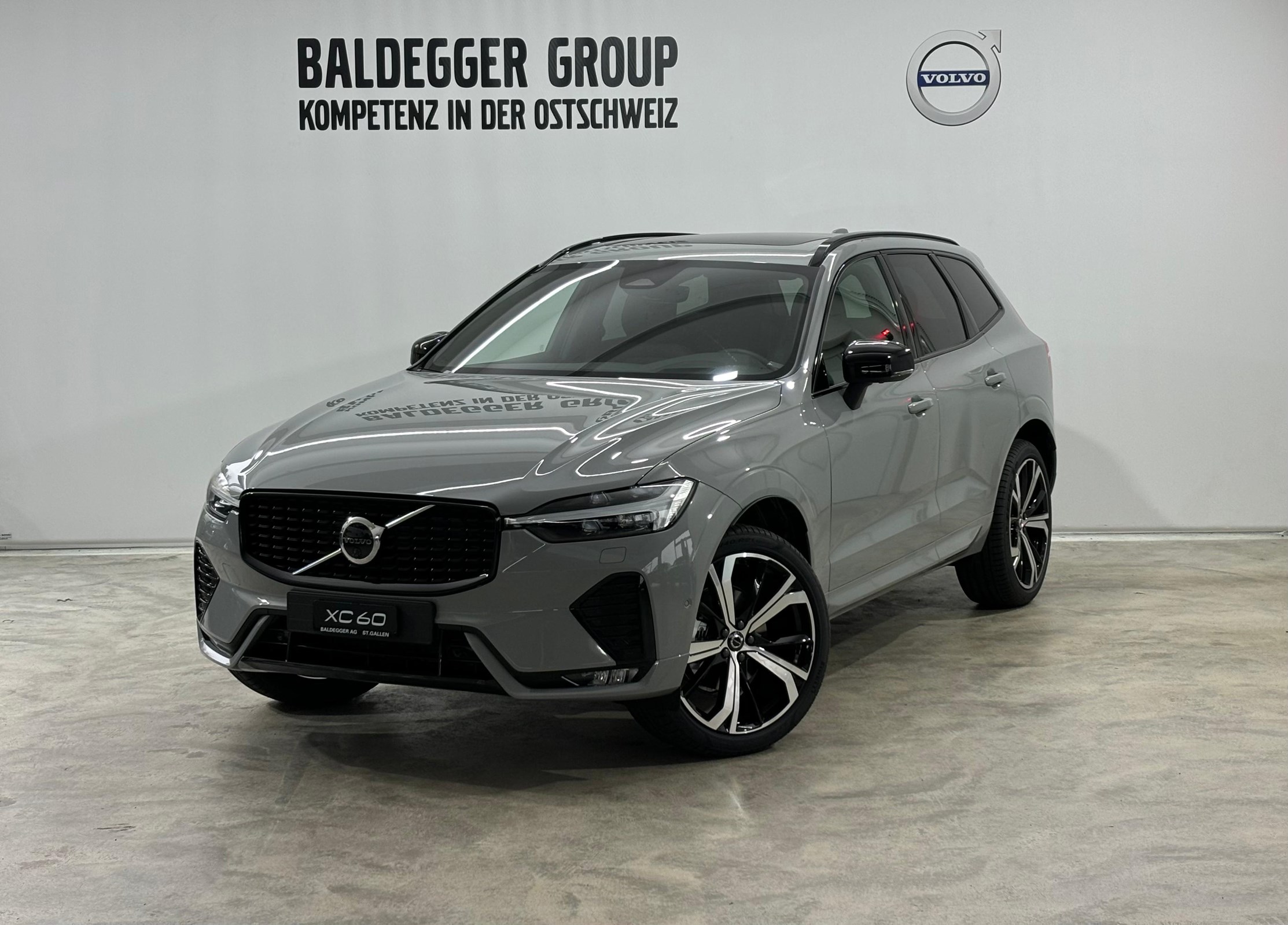 VOLVO XC60 2.0 B5 MH Ultra Dark AWD