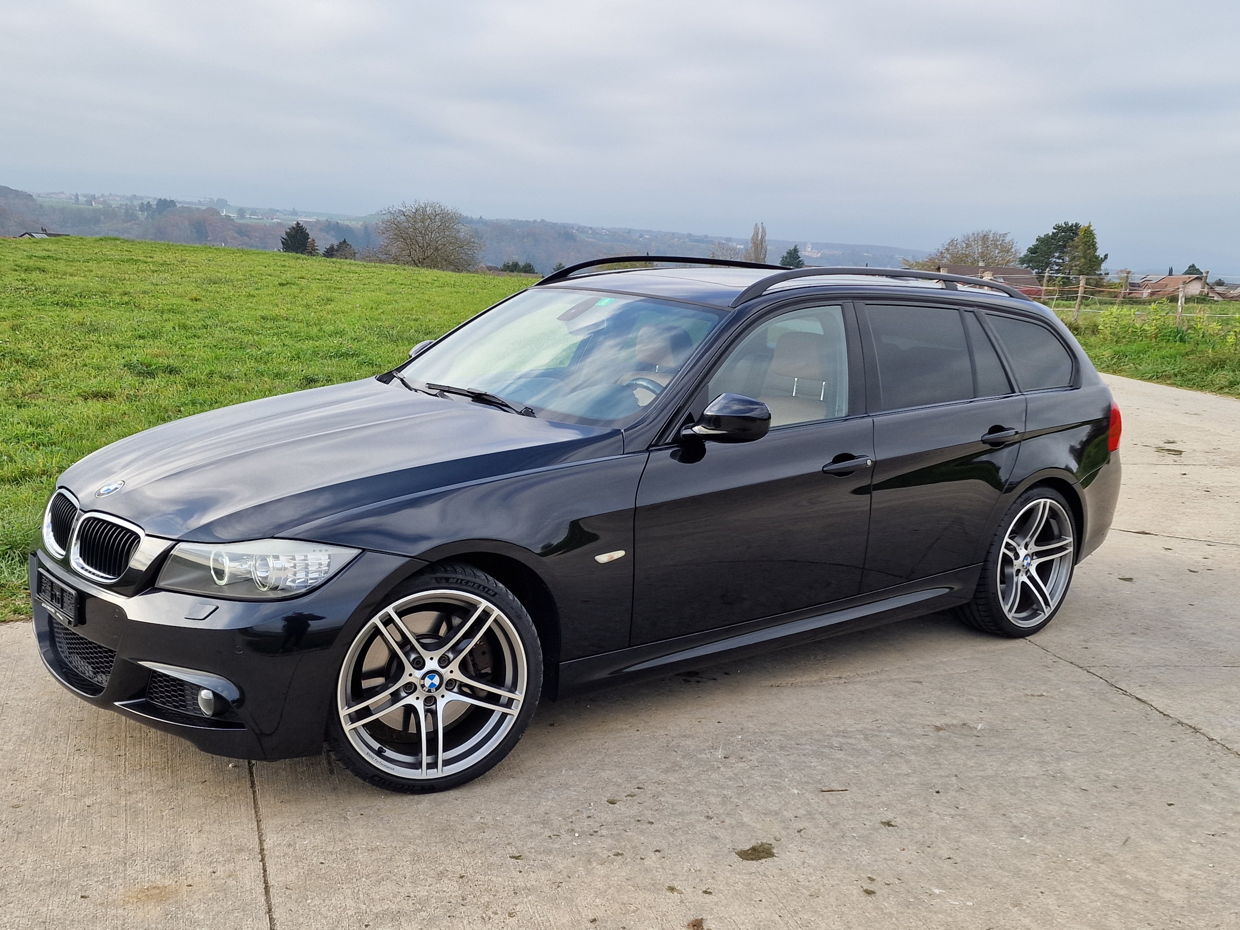 BMW 335i xDrive Touring Steptronic