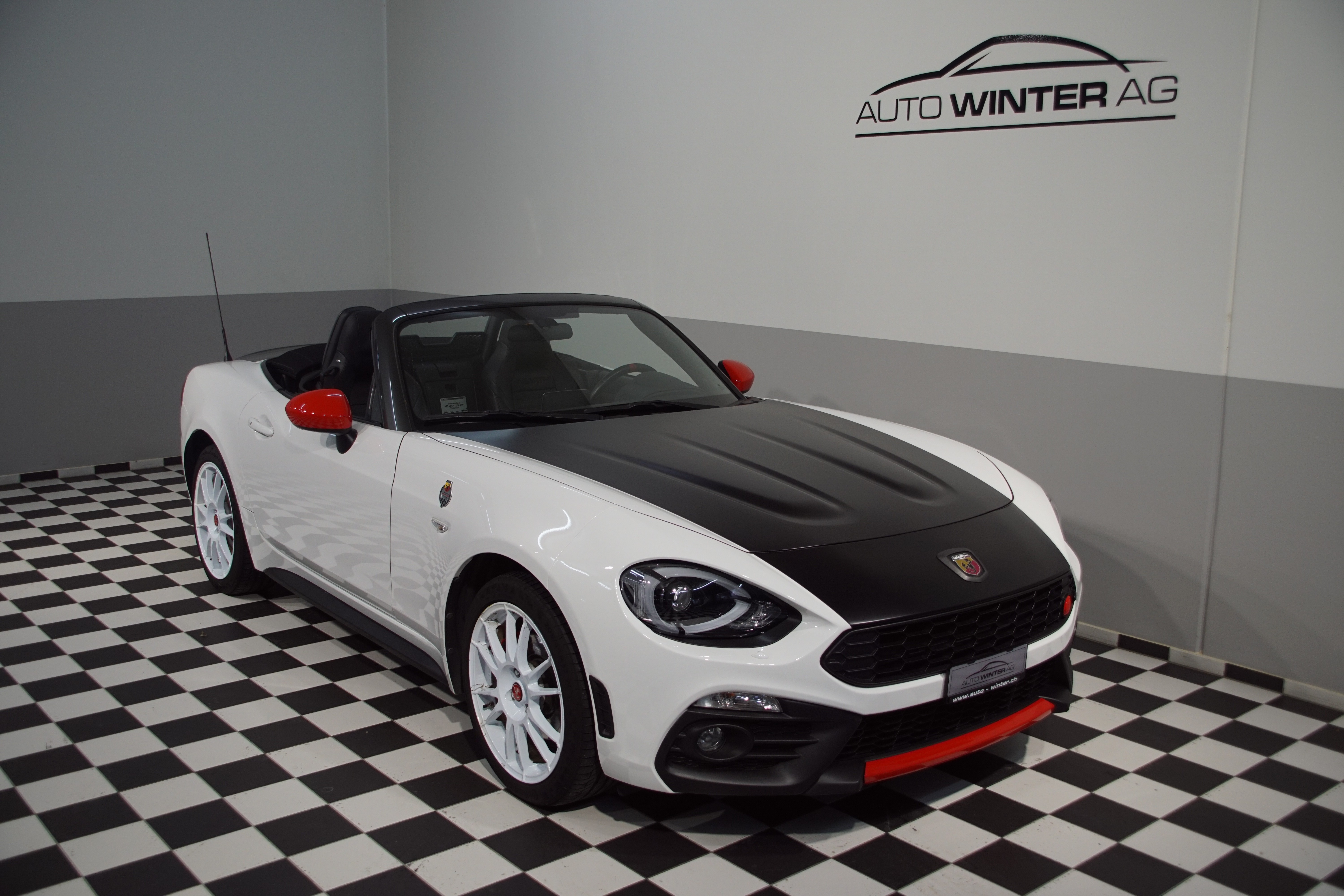 FIAT 124 Spider 1.4 TB Abarth Rally