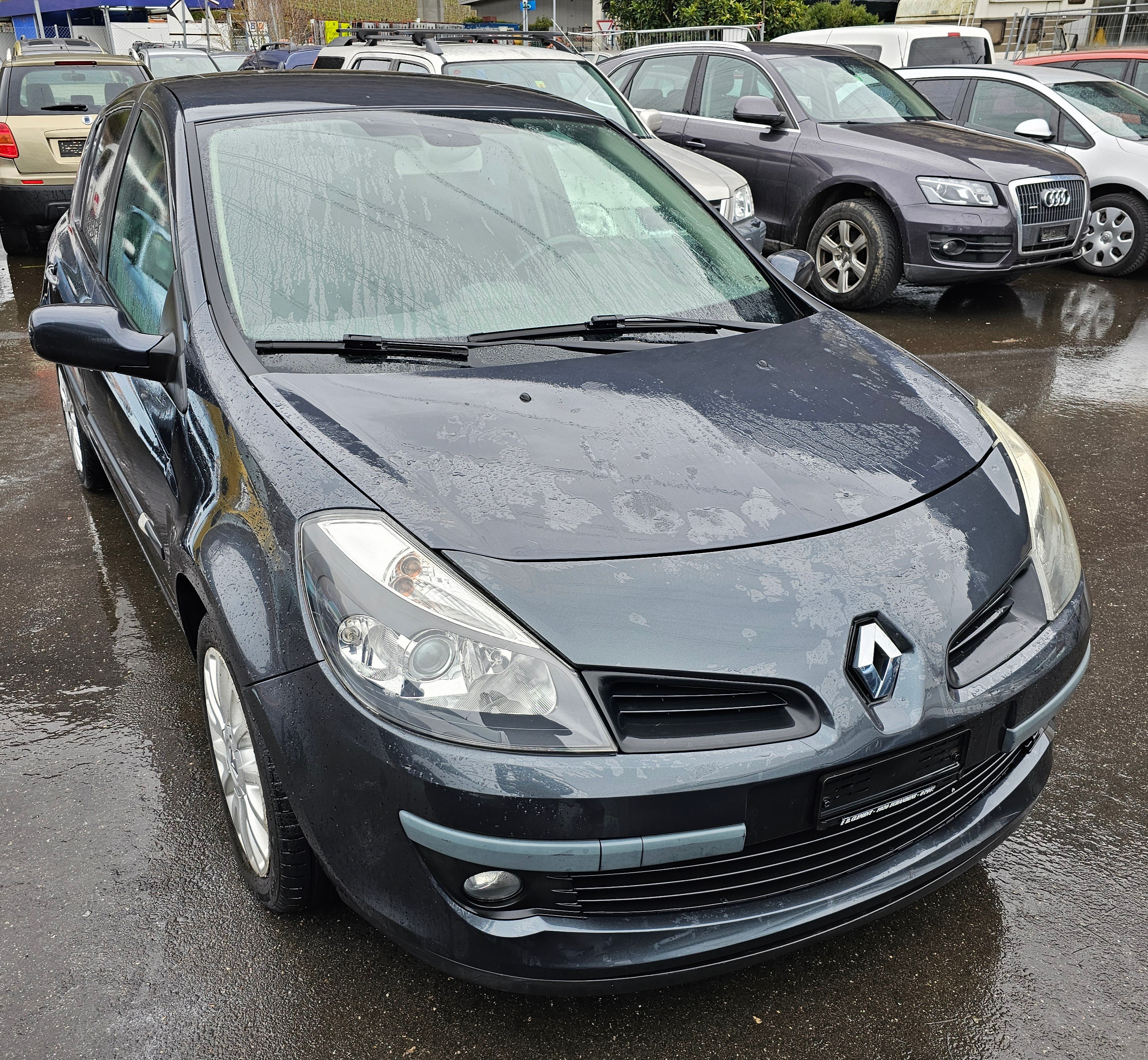 RENAULT Clio 1.4 16V Privilège