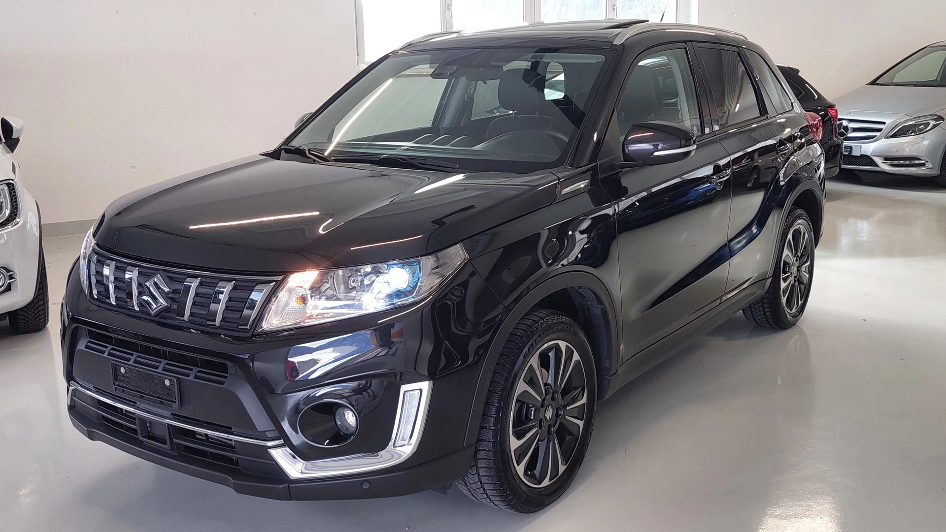 SUZUKI Vitara 1.4 Boosterjet Compact + Automatic