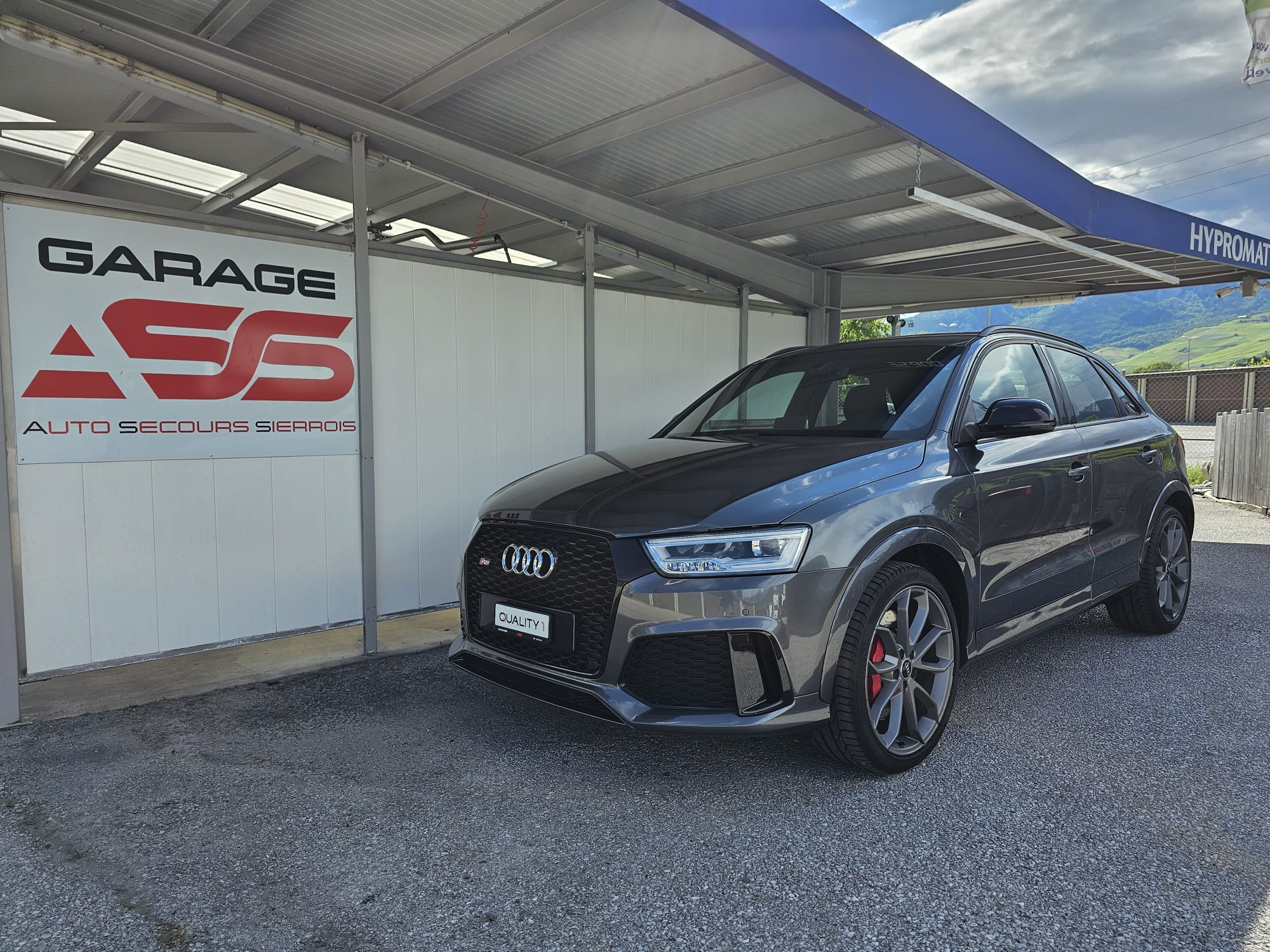 AUDI RS Q3 2.5 TFSI performance quattro S-tronic