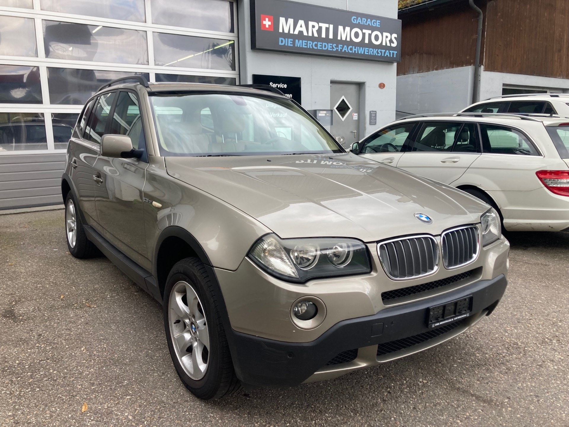 BMW X3 xDrive 25i (2.5si)