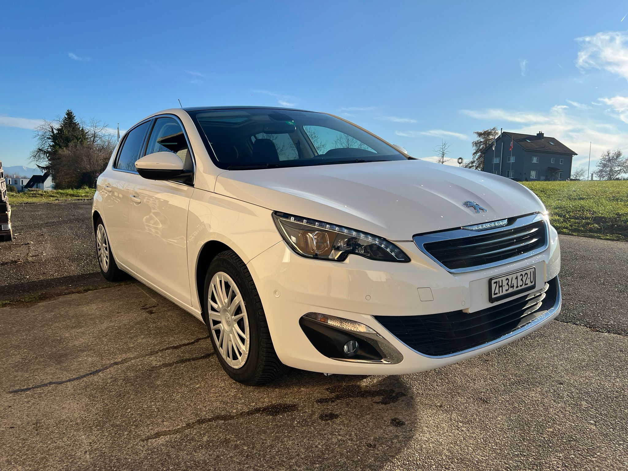 PEUGEOT 308 1.2 THP Active Automatic