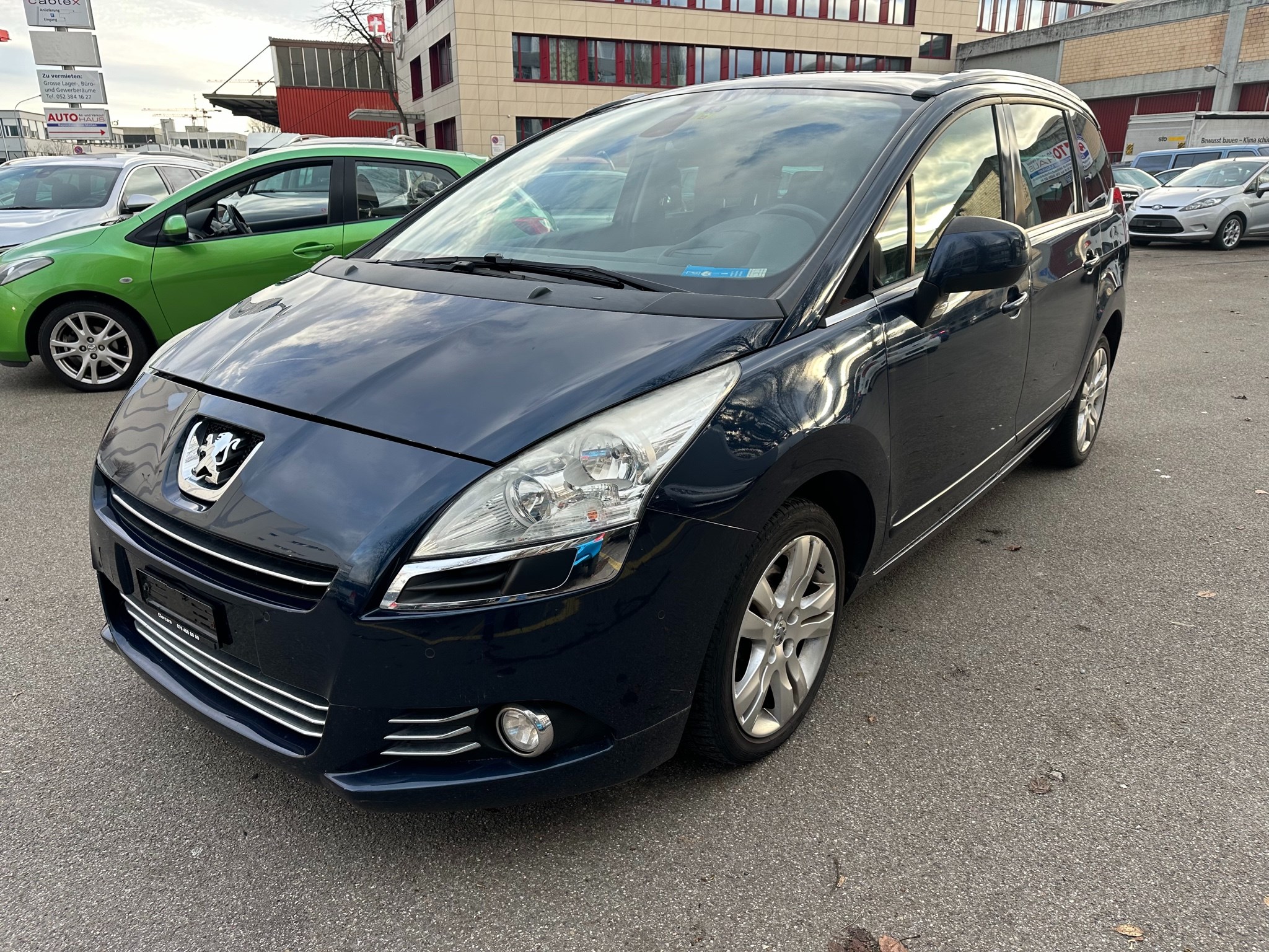 PEUGEOT 5008 2.0 HDI Business