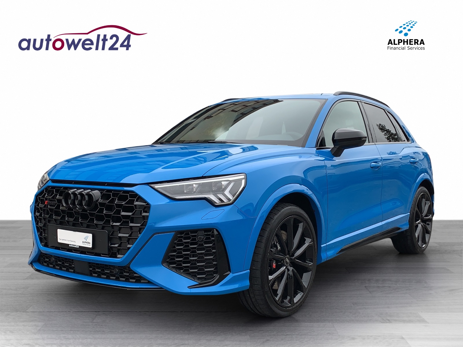 AUDI RS Q3 2.5 TFSI quattro S tronic RS DESIGN-PAKET!!!