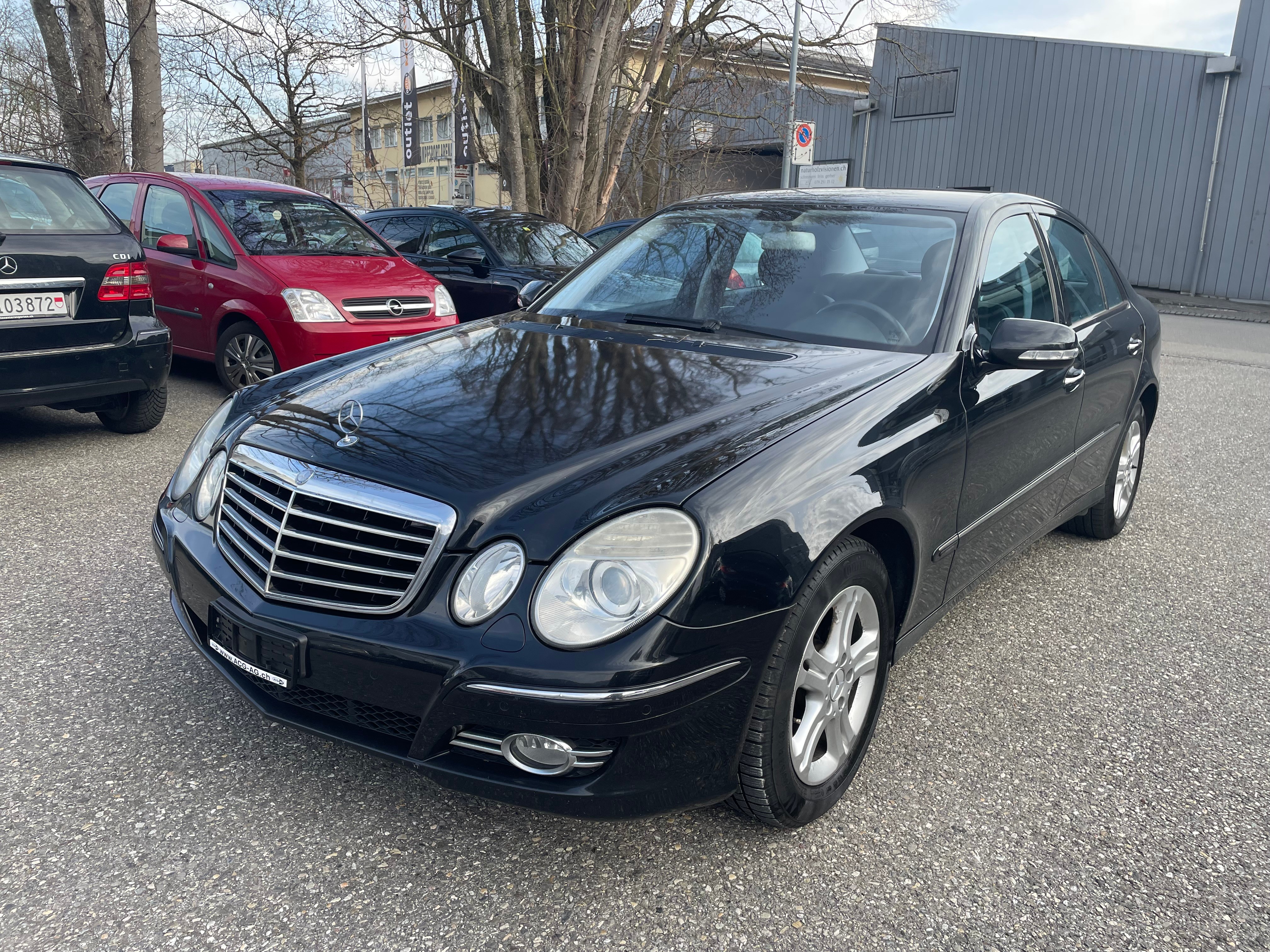 MERCEDES-BENZ E 280 Avantgarde 4Matic Automatic * Teil-Leder * Navi * * Xenon * Klima-auto * PDC V&H * Tempomat * B04