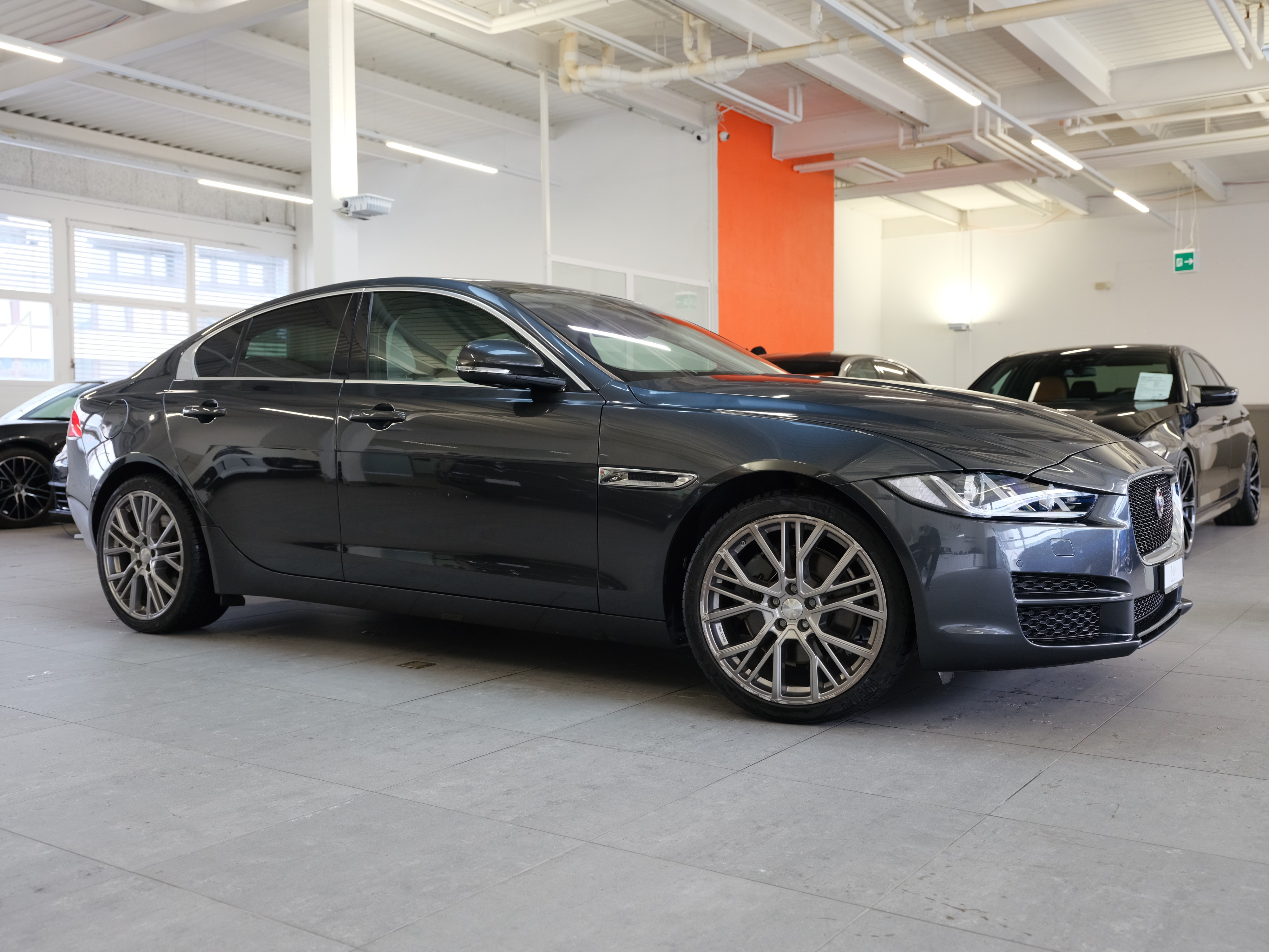 JAGUAR XE 25t 2.0 Portfolio Automatic