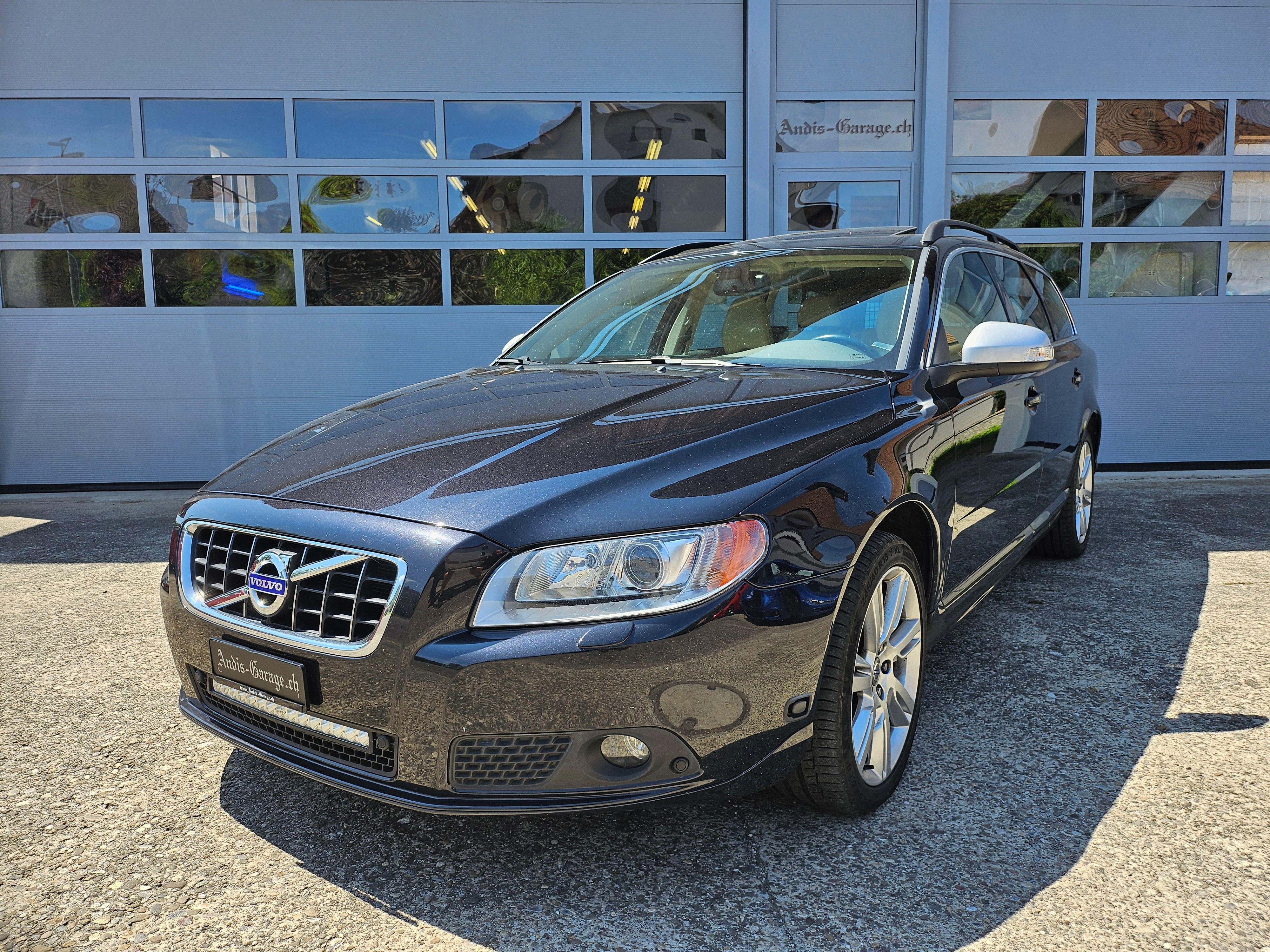 VOLVO V70 T6 AWD Summum Geartronic