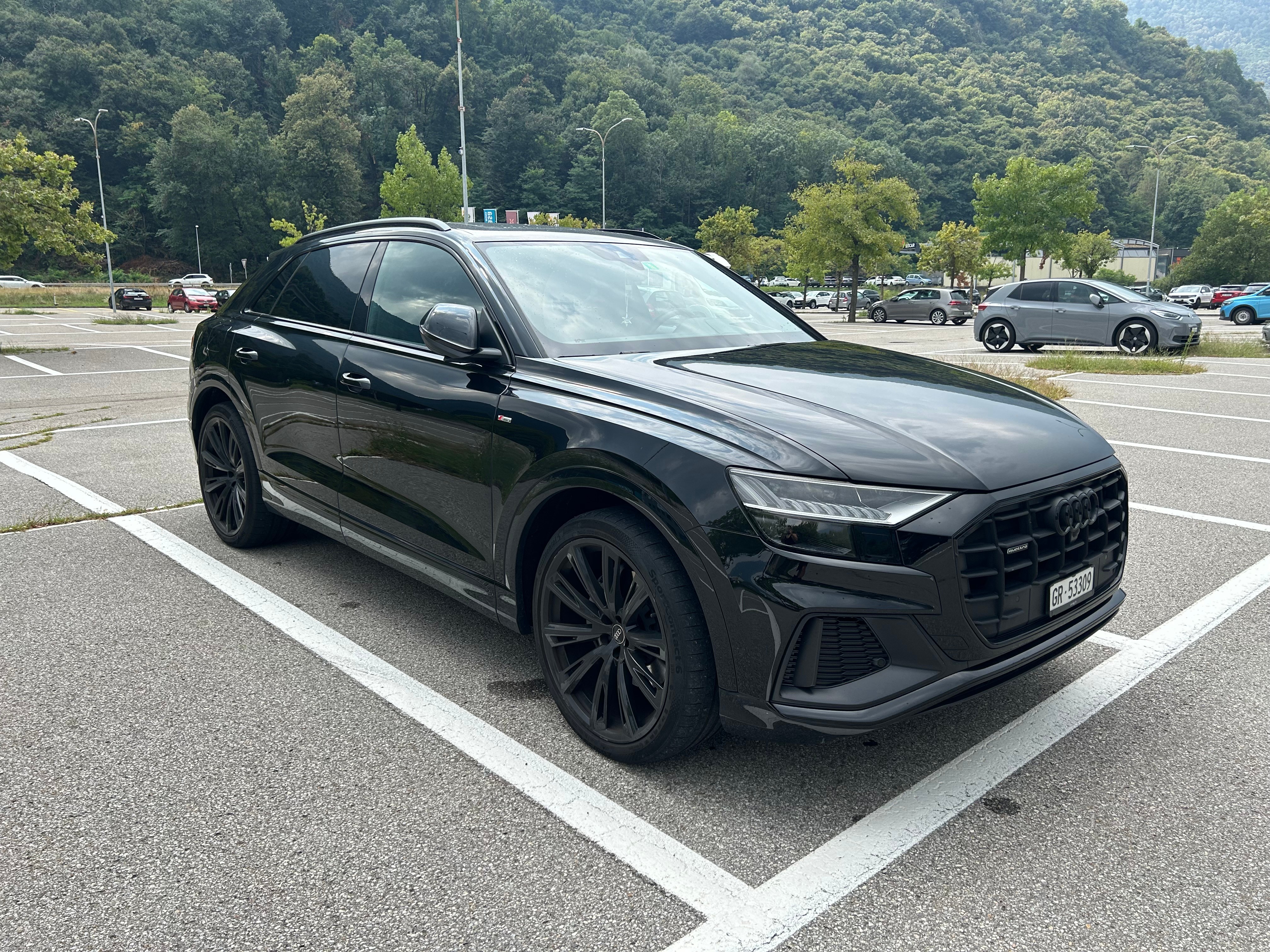 AUDI Q8 45 TDI Black Edition quattro tiptronic