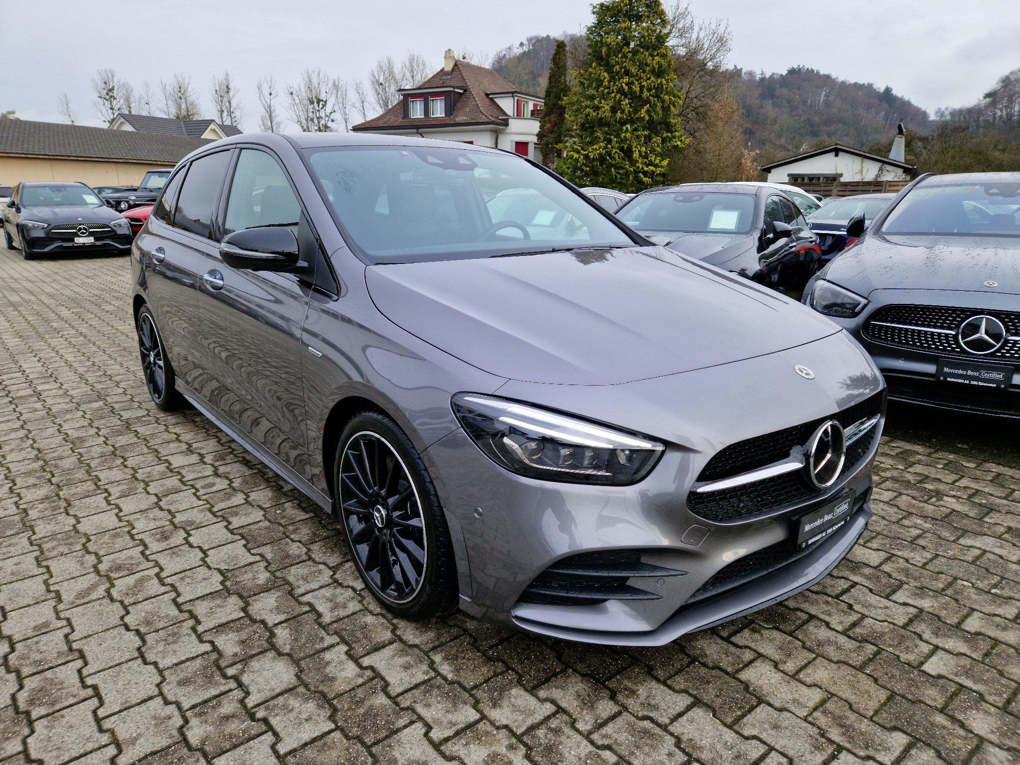 MERCEDES-BENZ B 250 4Matic AMG Line