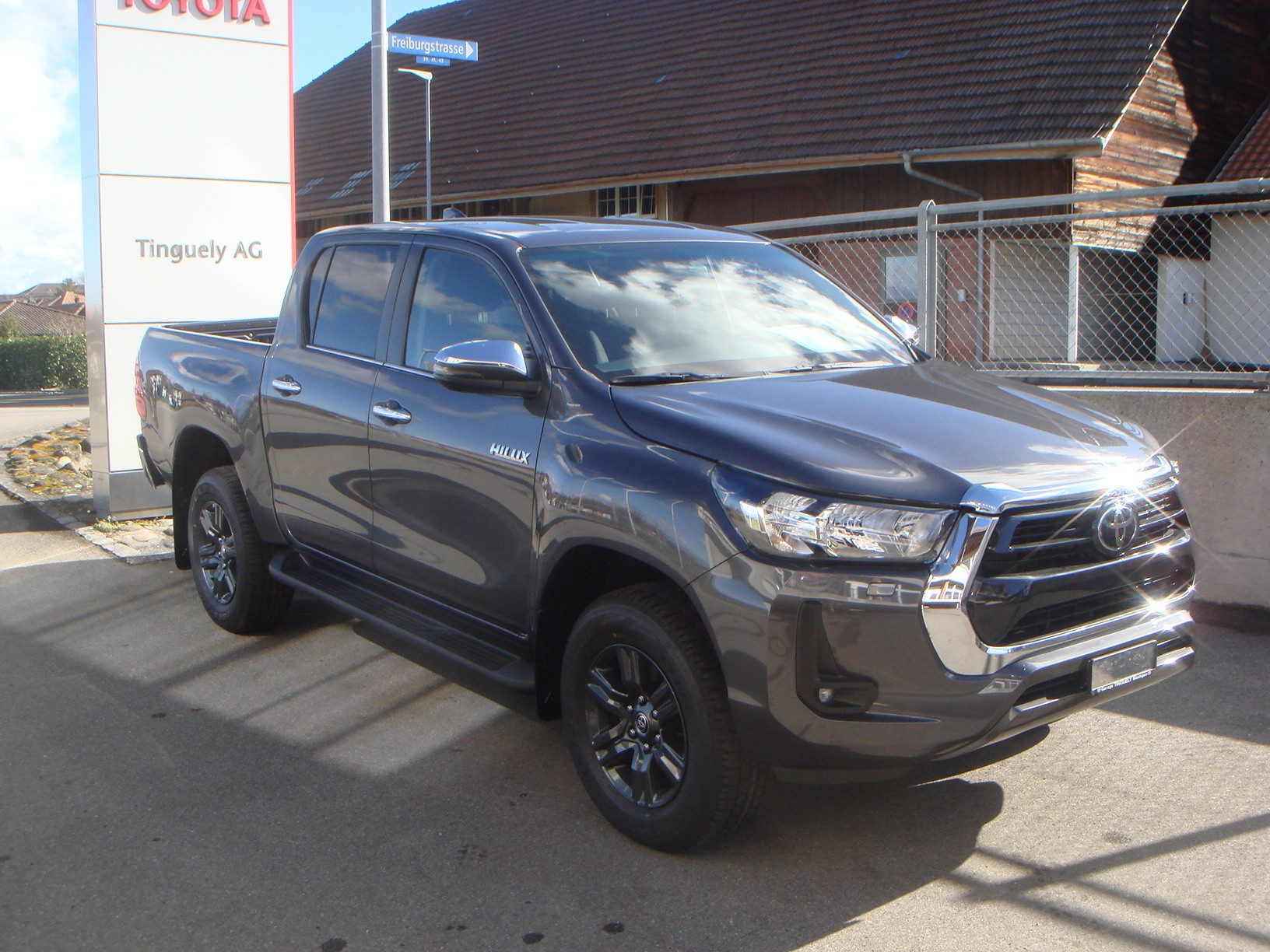 TOYOTA Hilux 2.8D-4D Style Double Cab 4x4 A