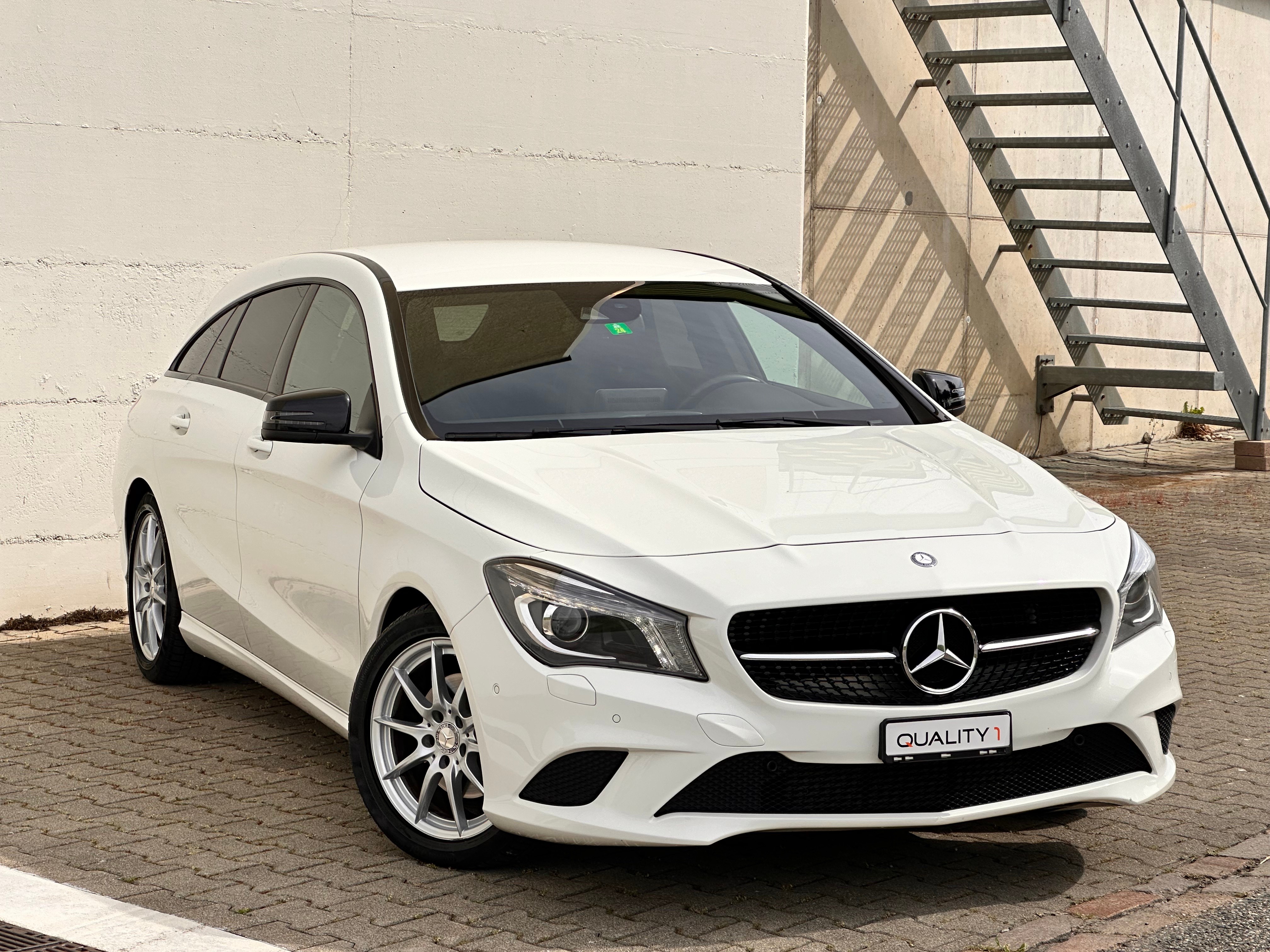 MERCEDES-BENZ CLA Shooting Brake 220 d AMG Line 4Matic 7G-DCT