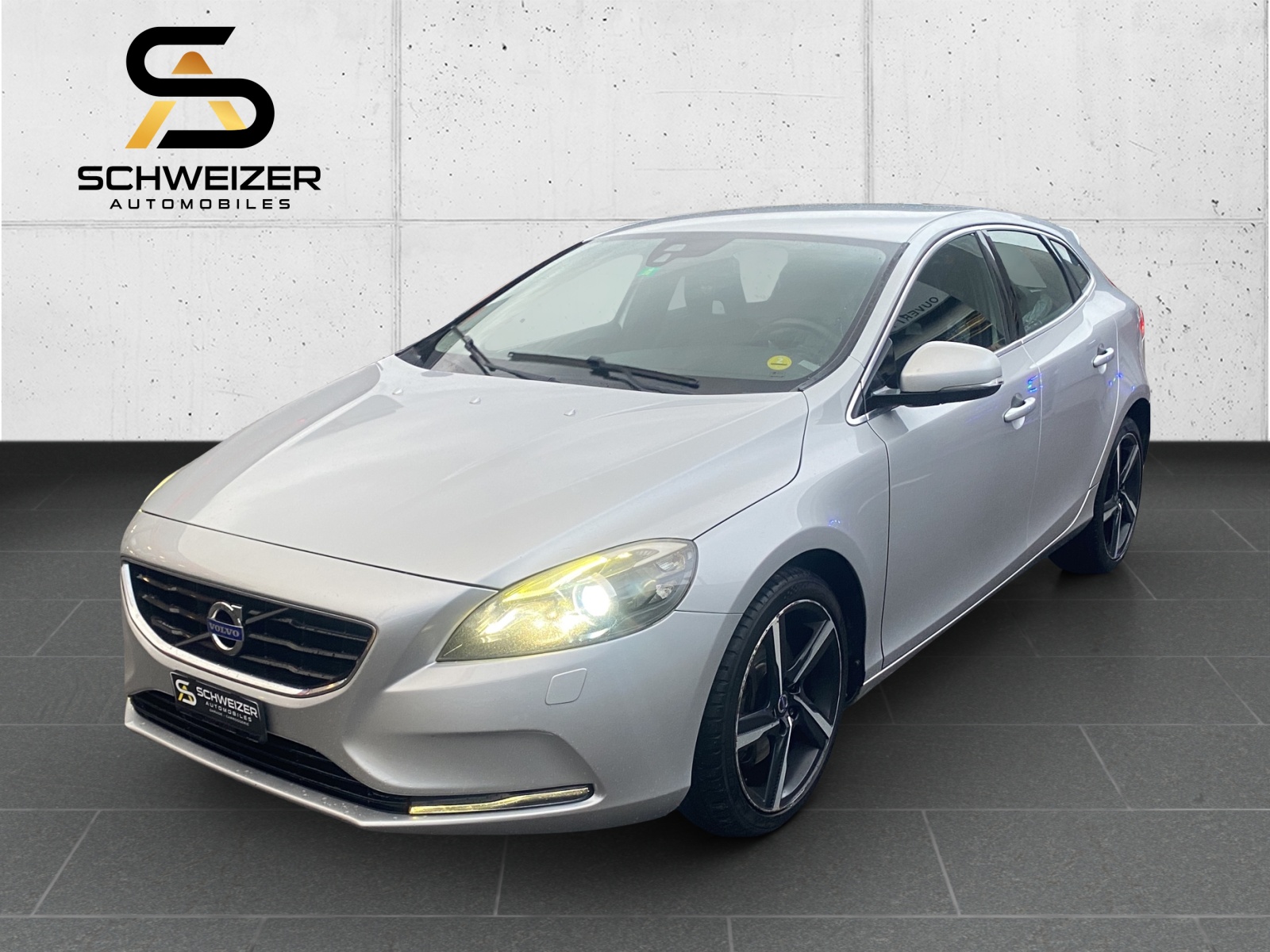 VOLVO V40 D3 Summum Geartronic