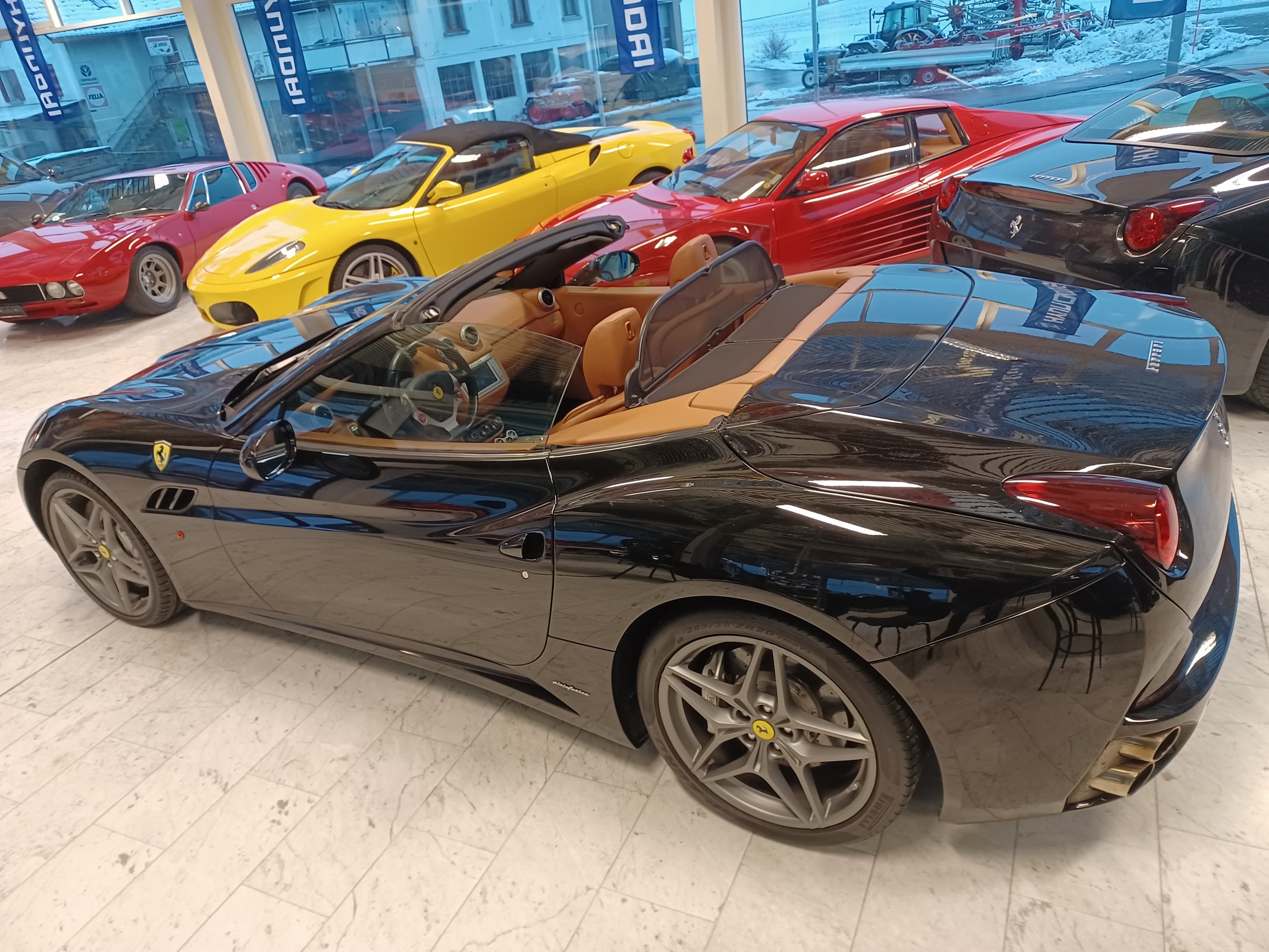 FERRARI California 4.3 V8