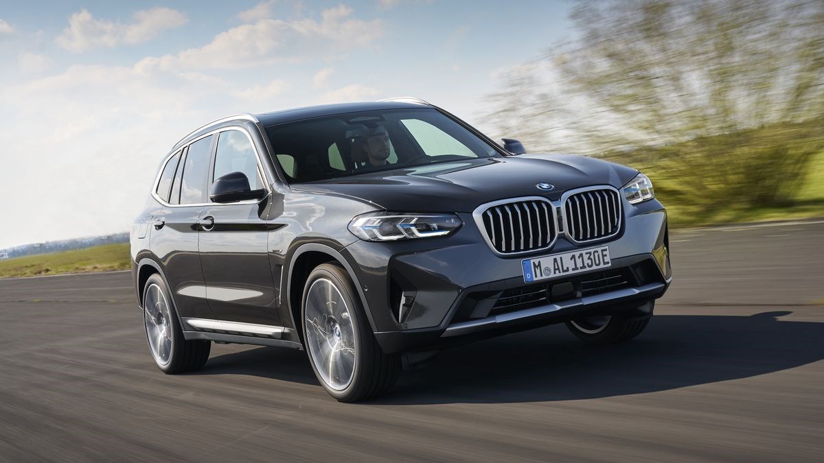 BMW X3 M40i Travel