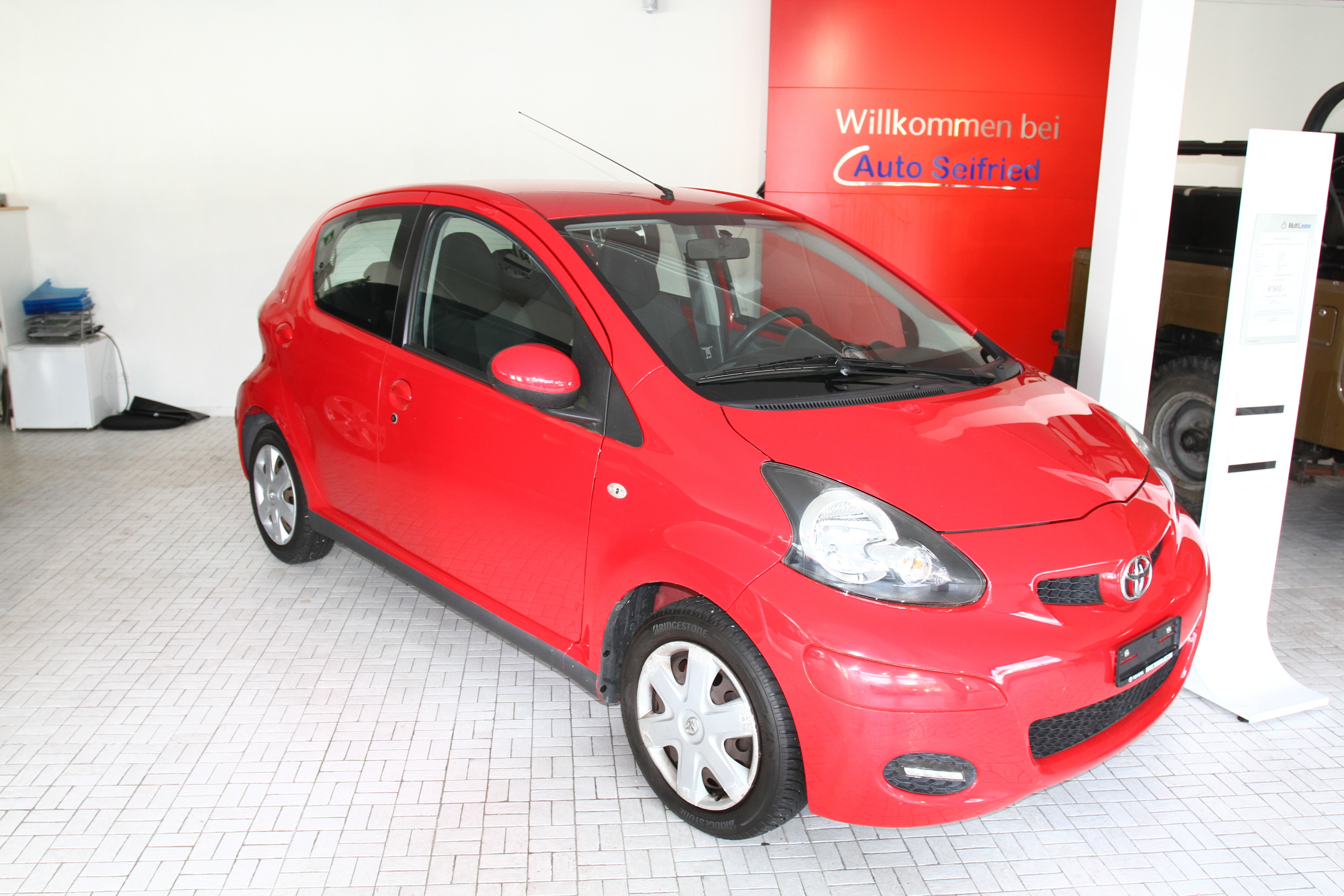 TOYOTA Aygo 1.0 Linea Luna Cool