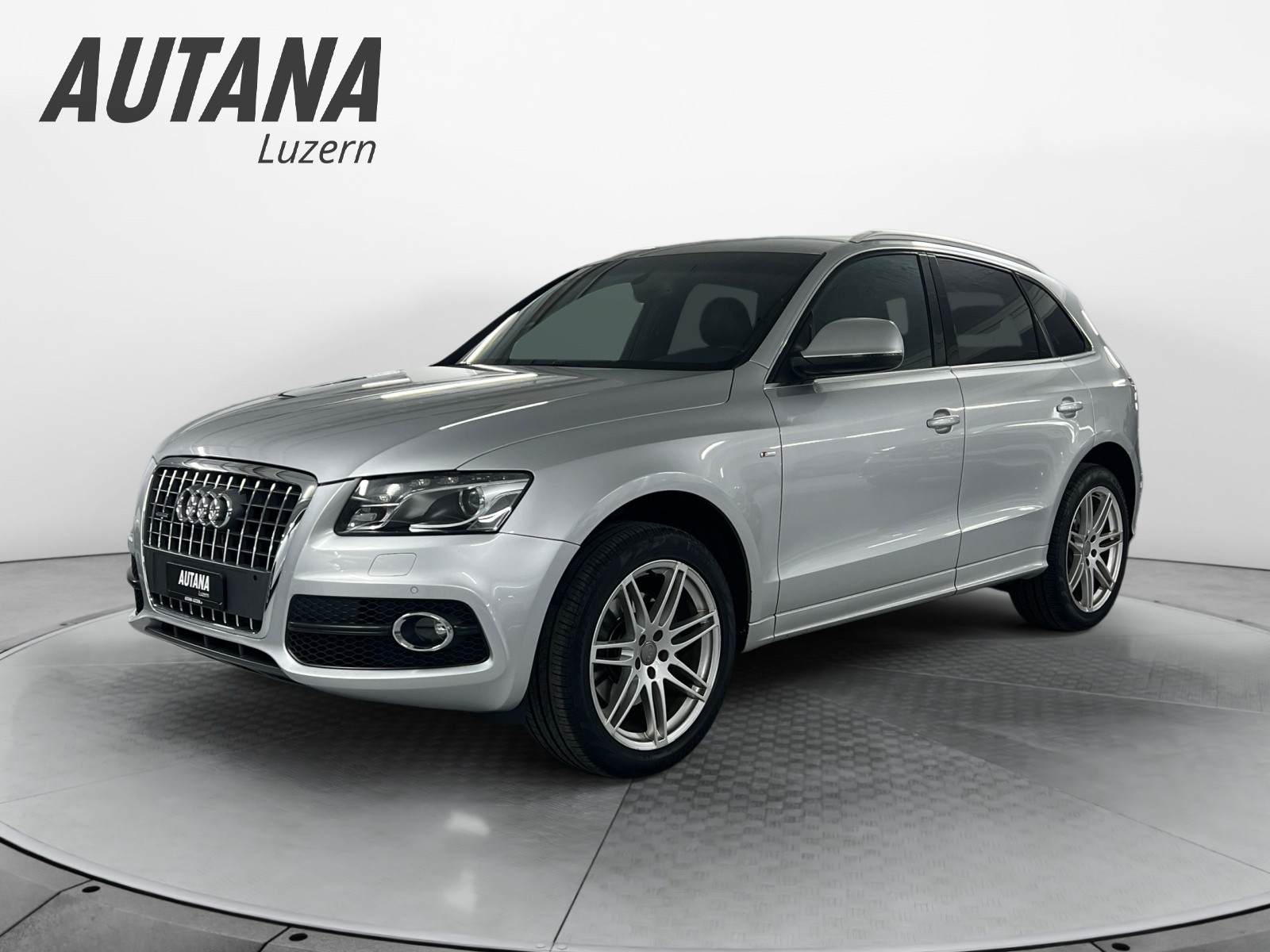 AUDI Q5 3.0 TDI quattro S-tronic