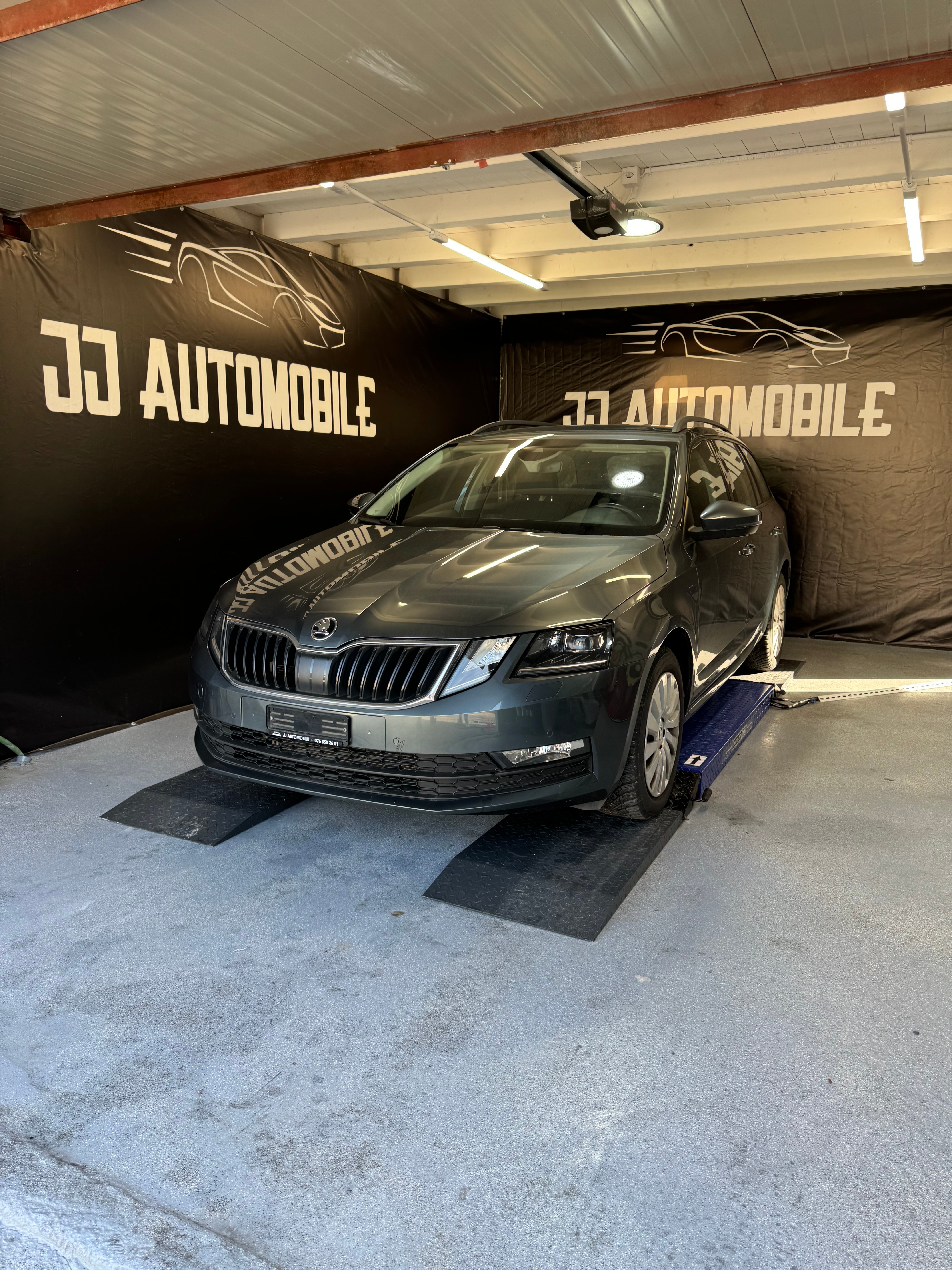 SKODA Octavia Combi 2.0 TDI Ambition 4x4