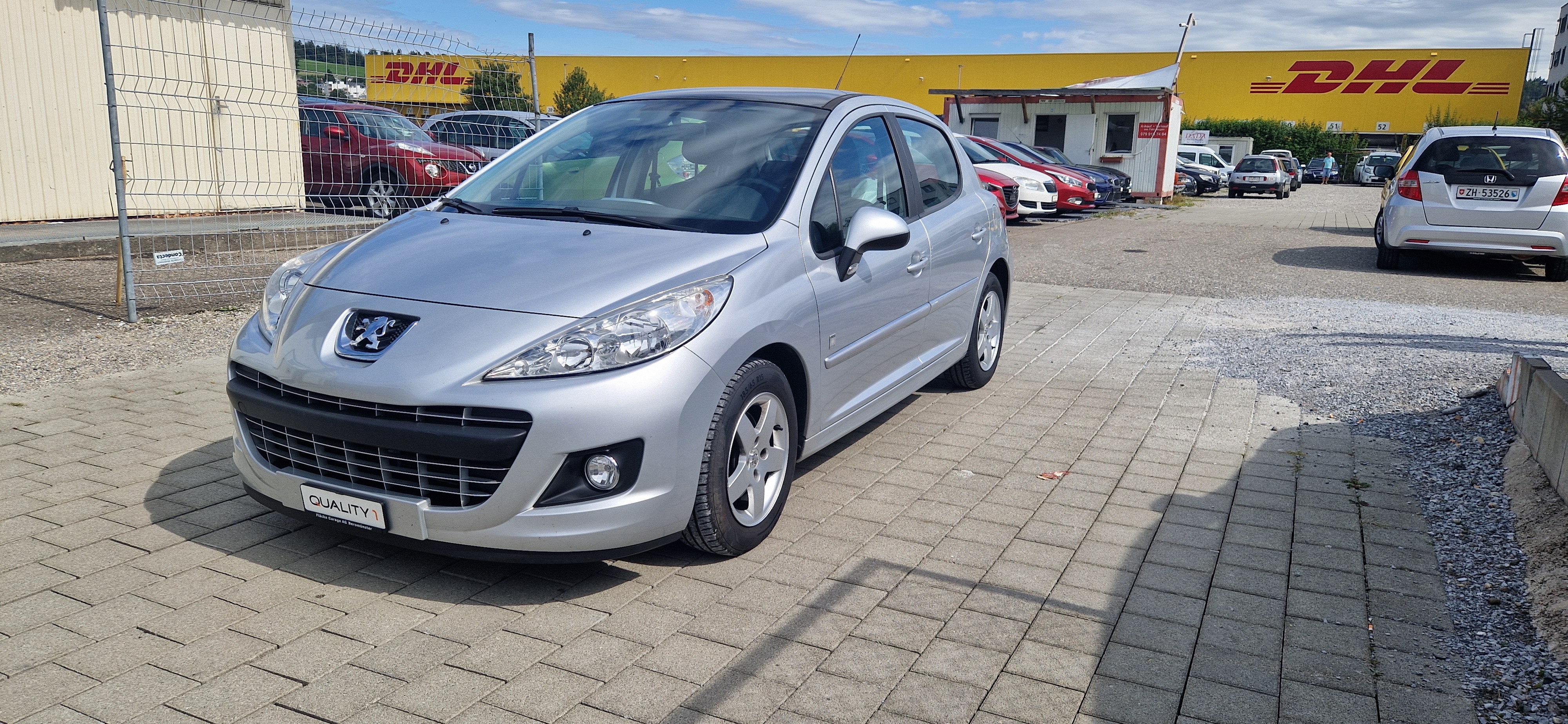 PEUGEOT 207 1.4 16V Swiss Edition