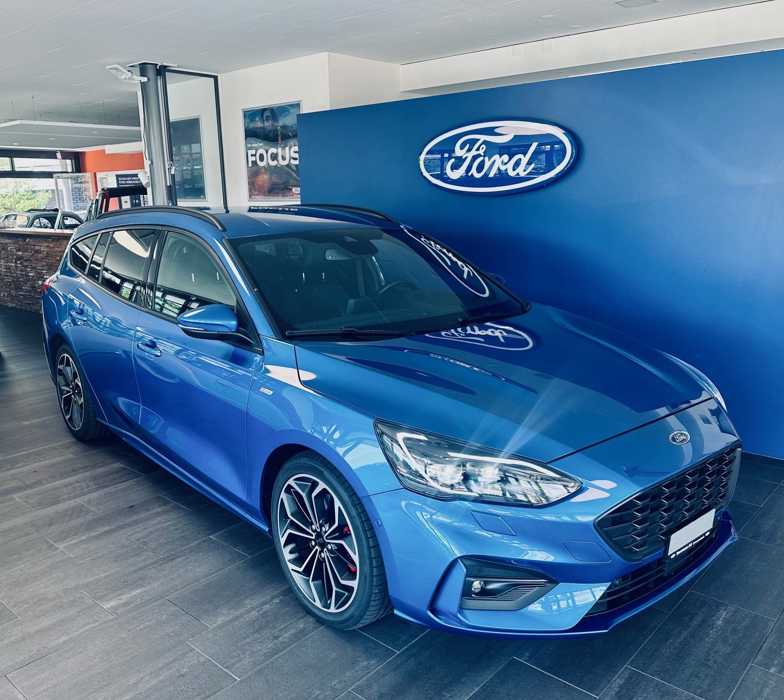 FORD Focus Station Wagon 1.5i EcoB ST-Line X