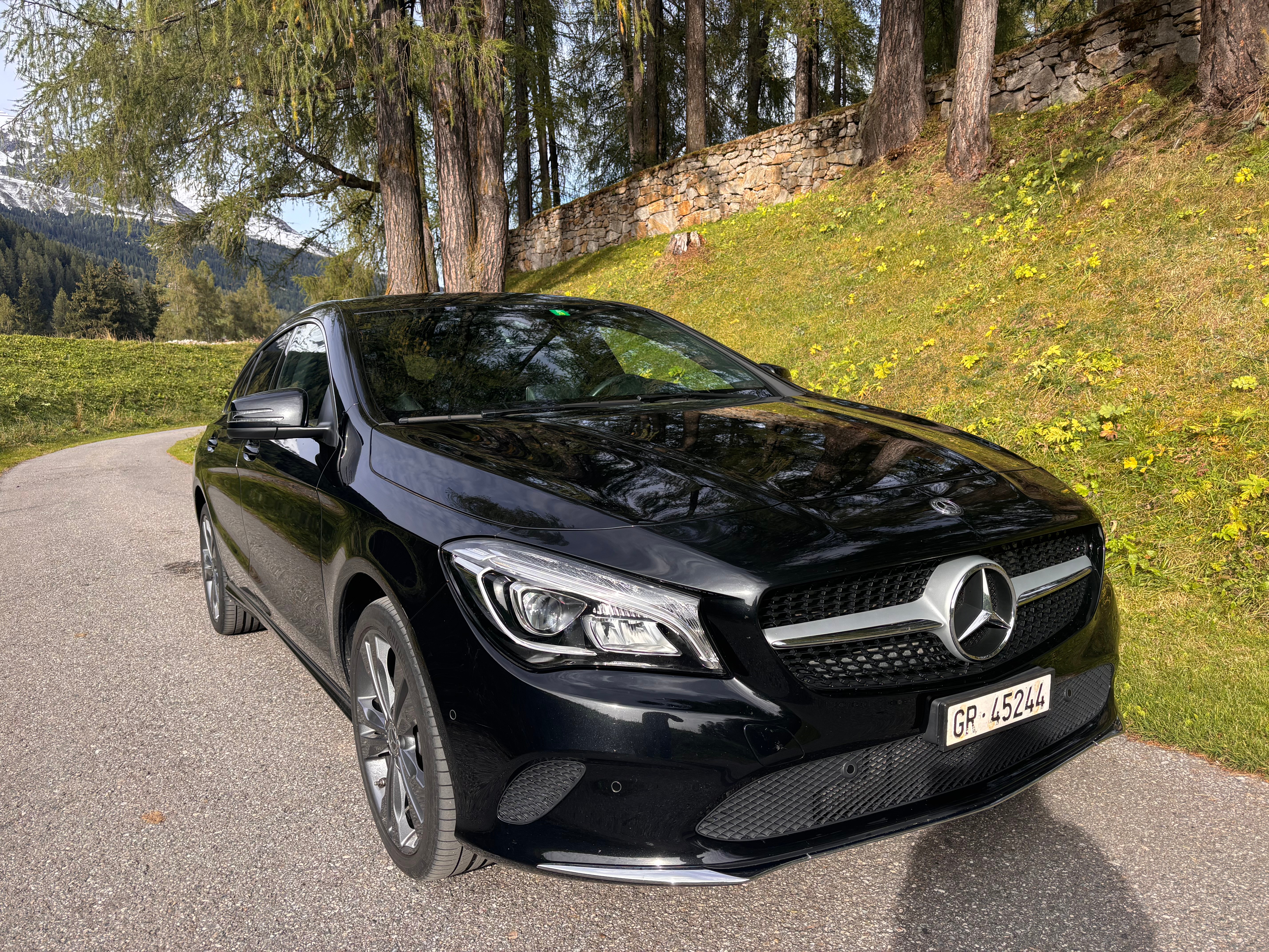 MERCEDES-BENZ CLA Shooting Brake 220 4Matic 7G-DCT