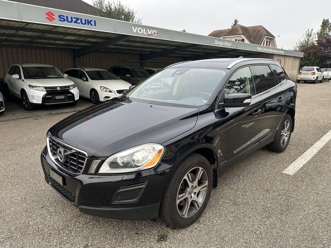 VOLVO XC60 2.4 D5 Summum AWD