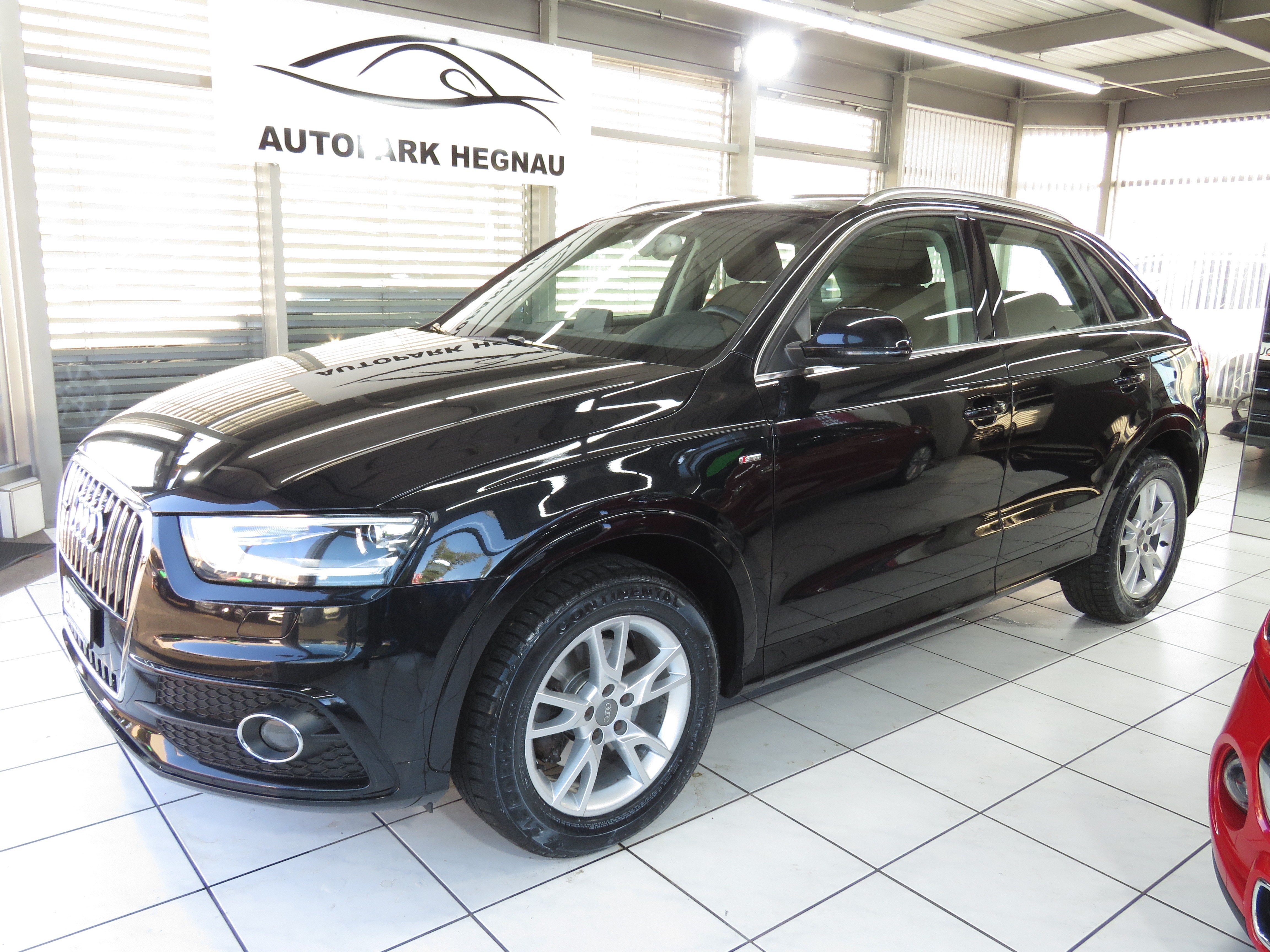 AUDI Q3 2.0 TDI Quattro S-tronic (Automat)