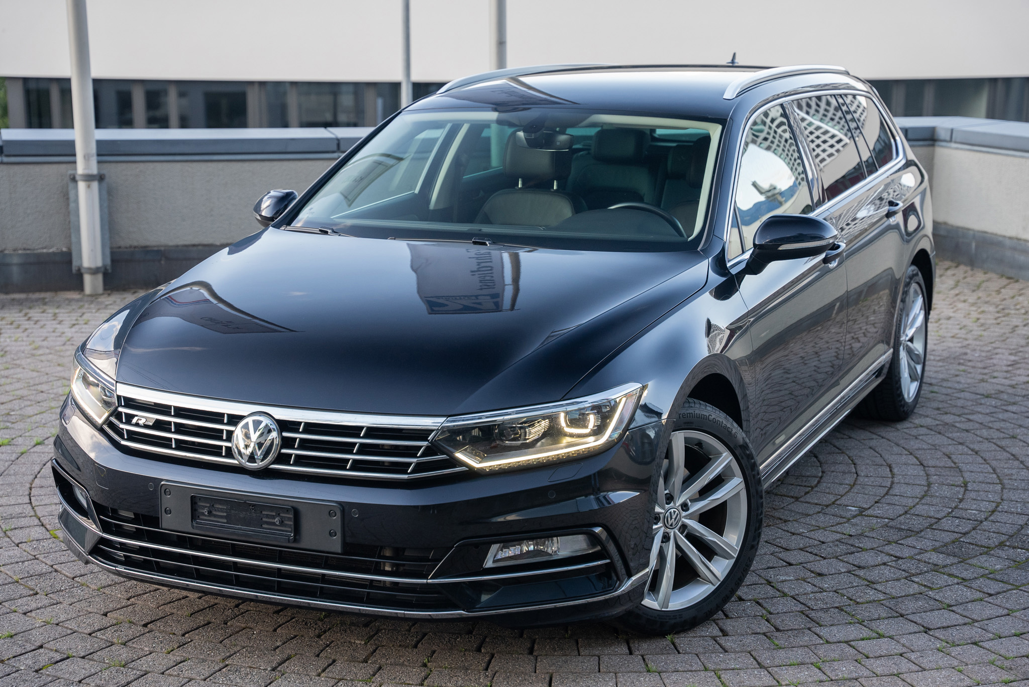 VW Passat Variant 2.0 TDI R-Line BMT Highline DSG 4Motion