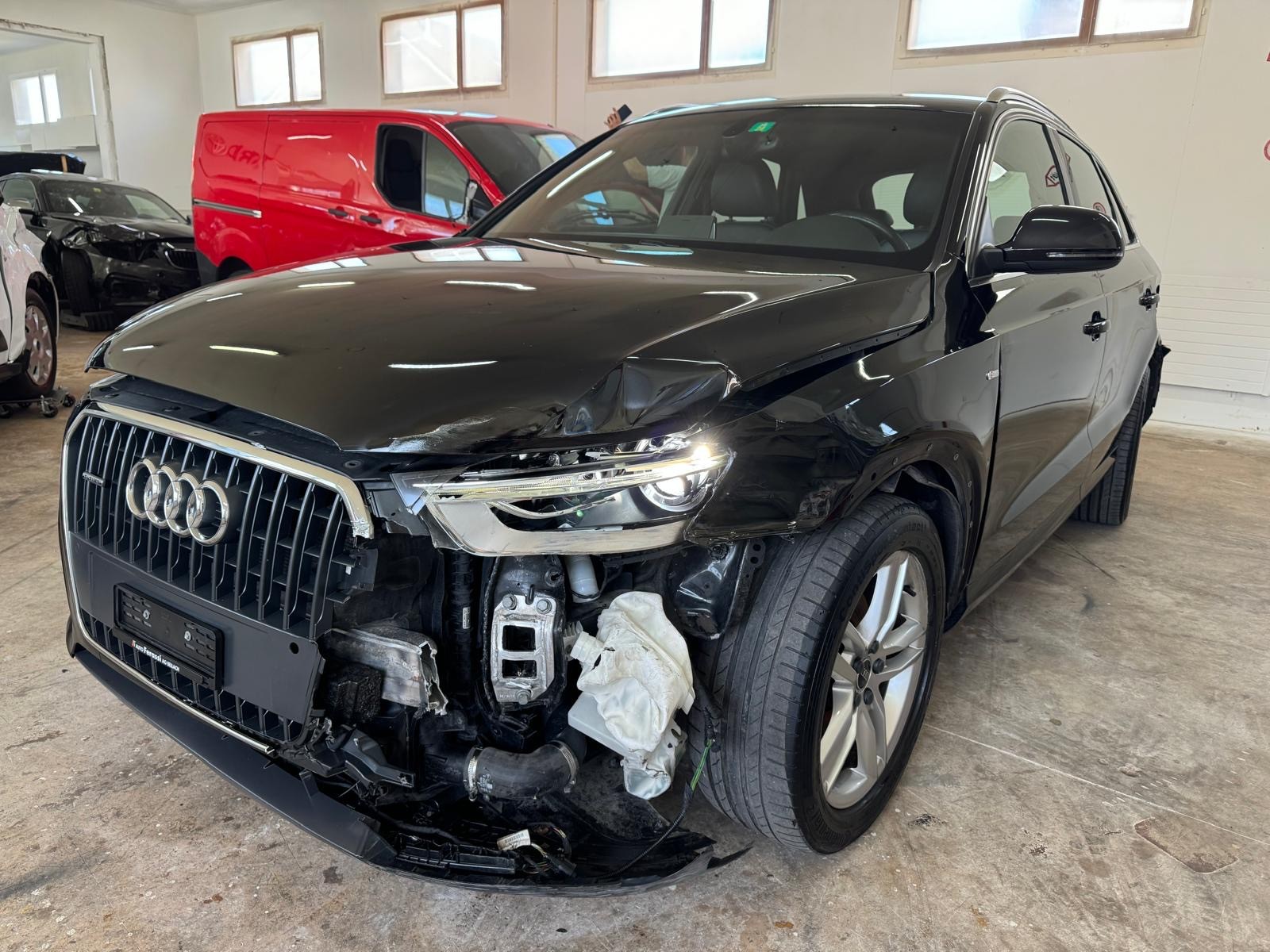 AUDI Q3 2.0 TDI quattro S-tronic