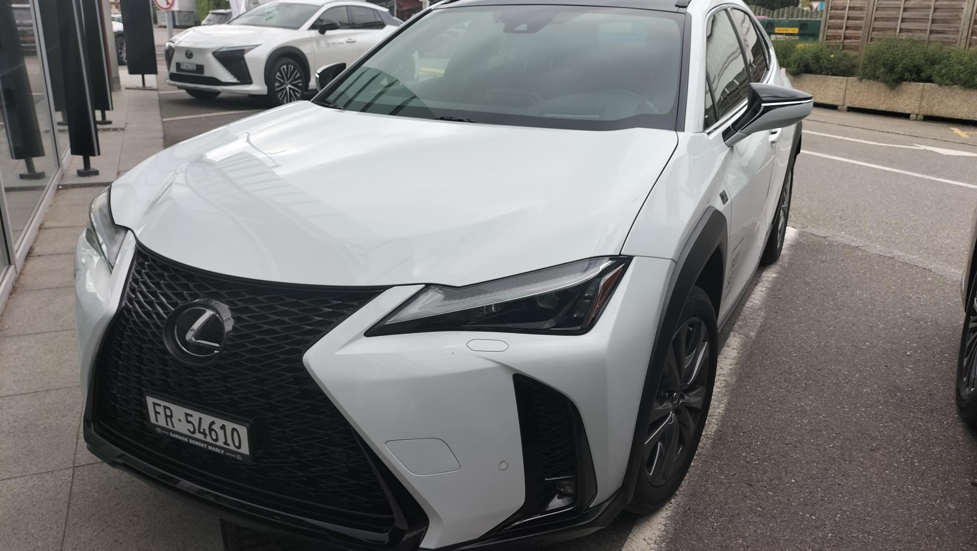 LEXUS UX 250h F-Line