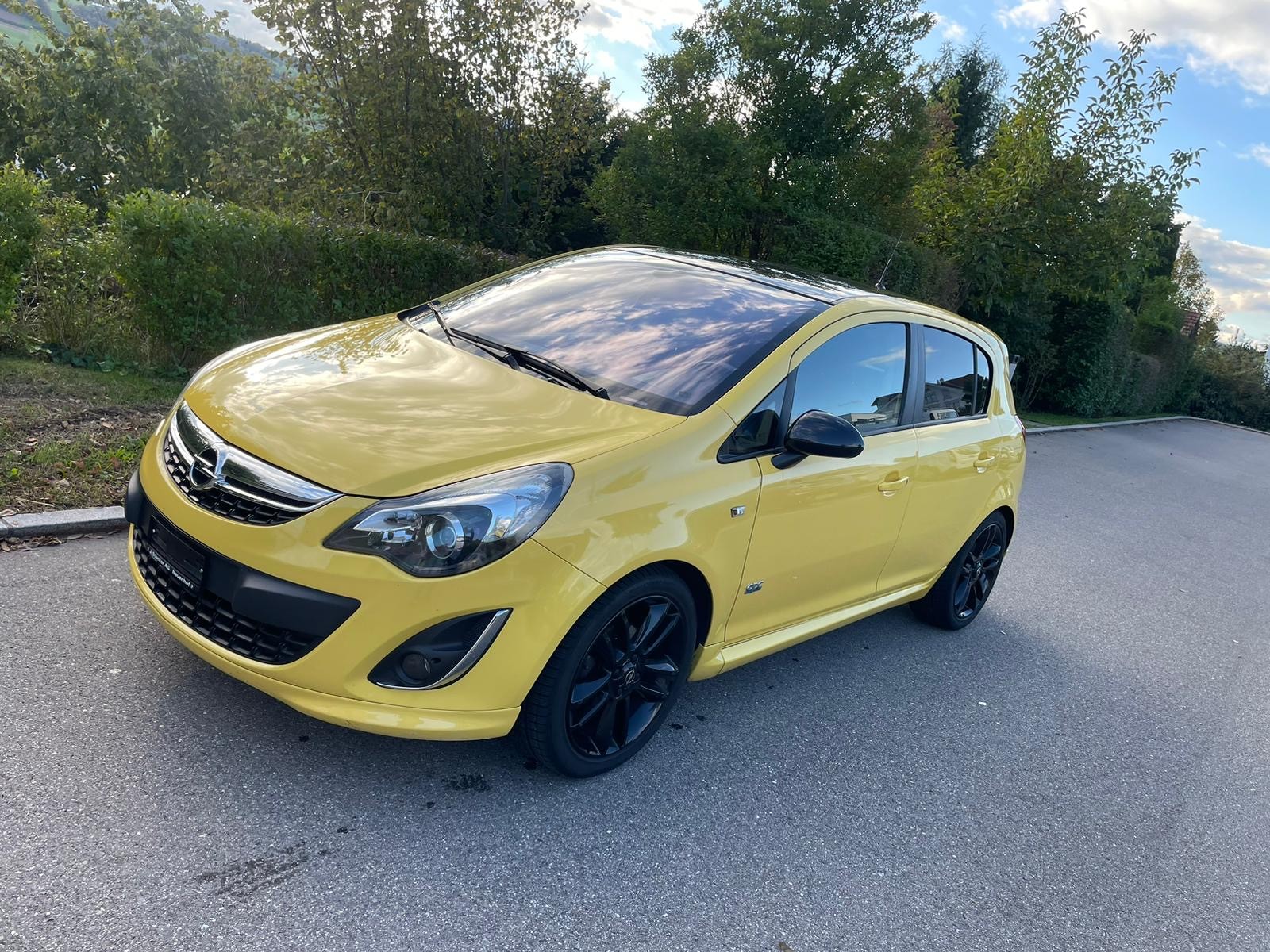 OPEL Corsa 1.4 TP Color Edition