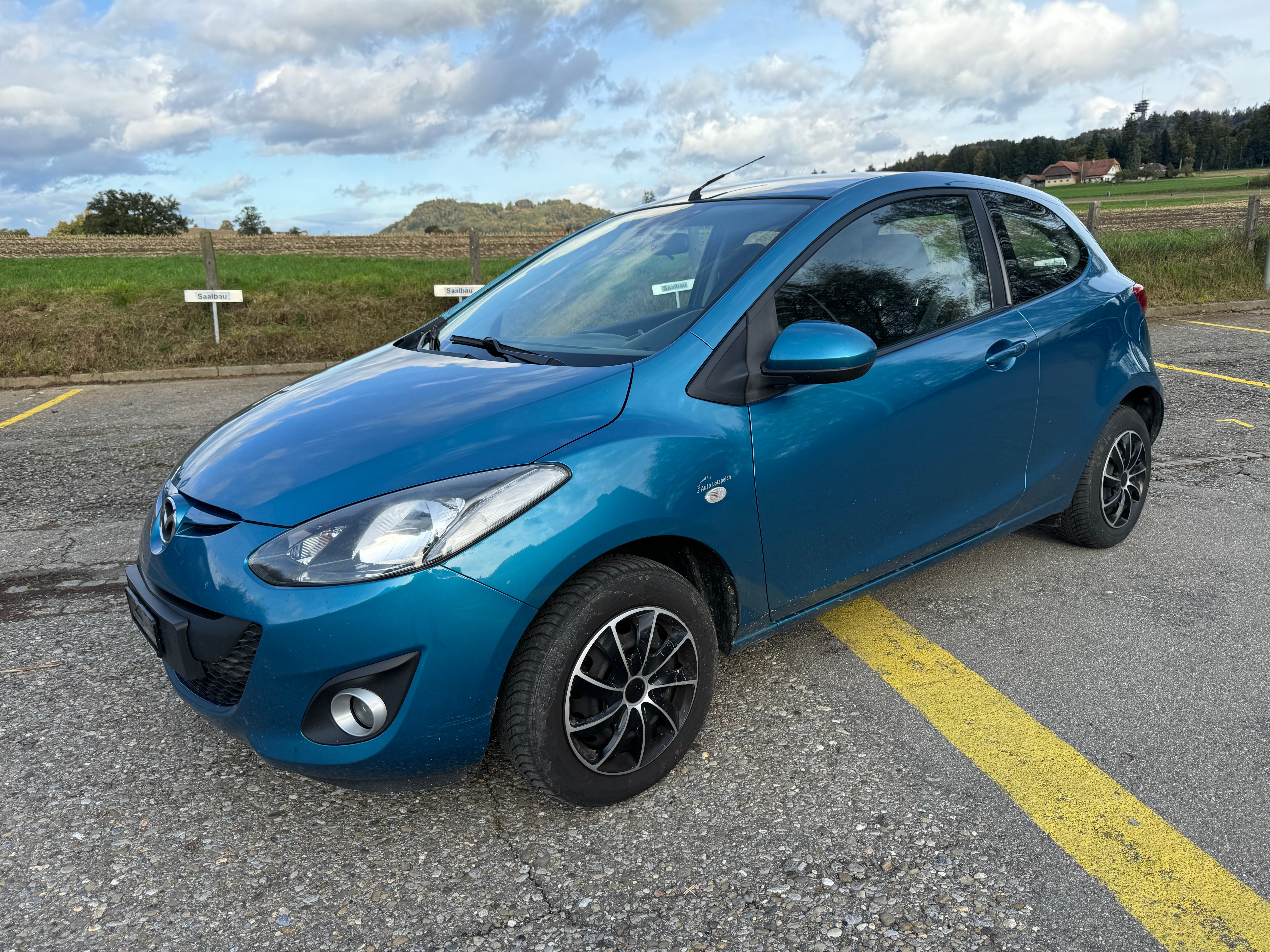 MAZDA 2