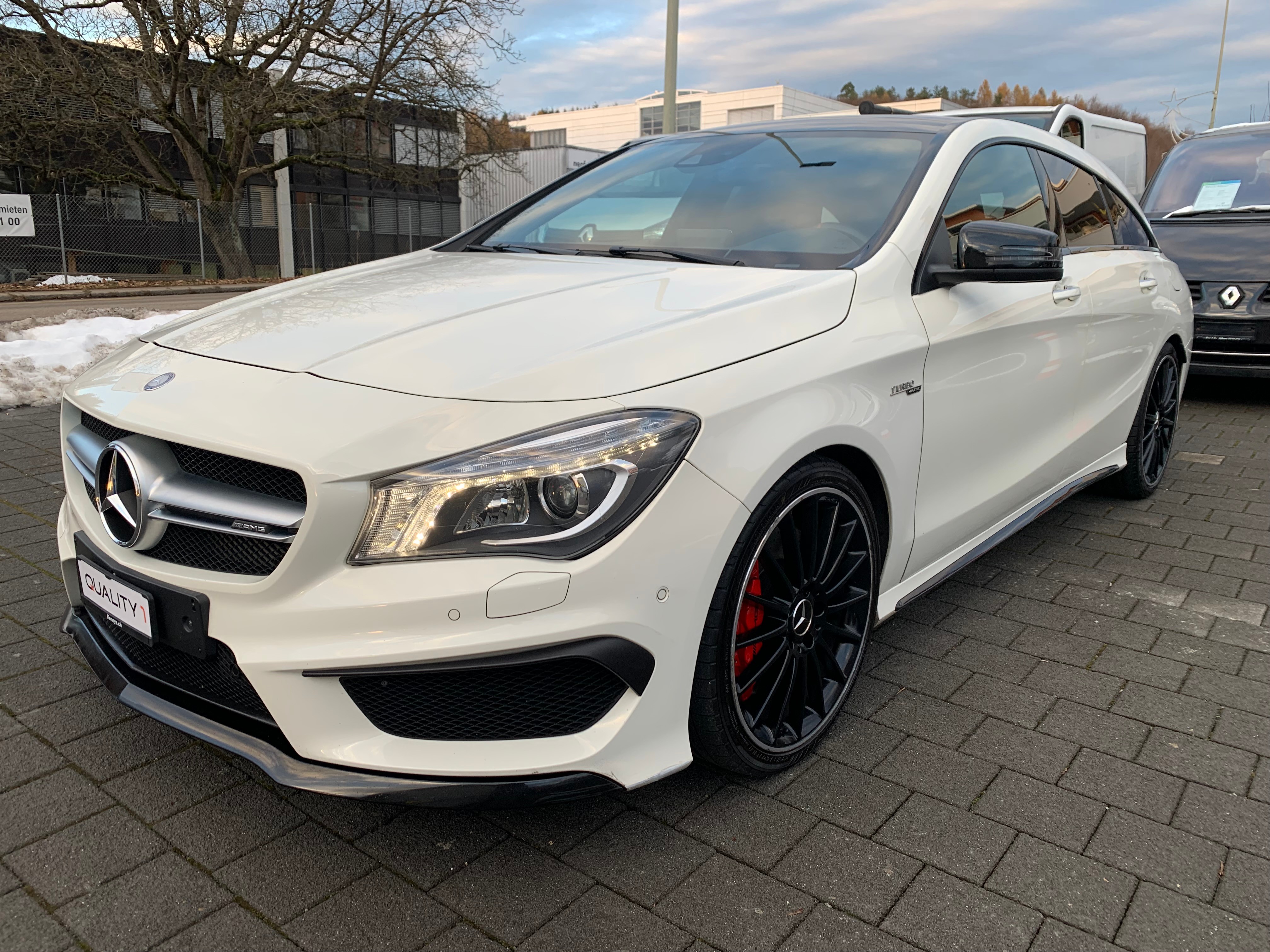 MERCEDES-BENZ CLA Shooting Brake 45 AMG 4Matic Speedshift