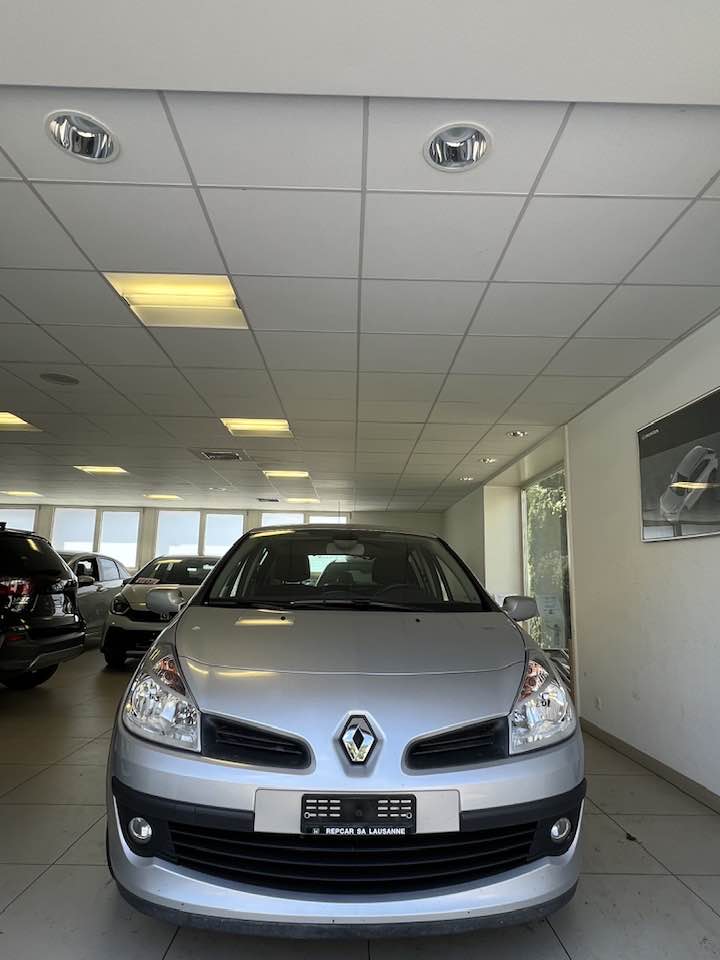 RENAULT Clio 1.4 16V Dynamique