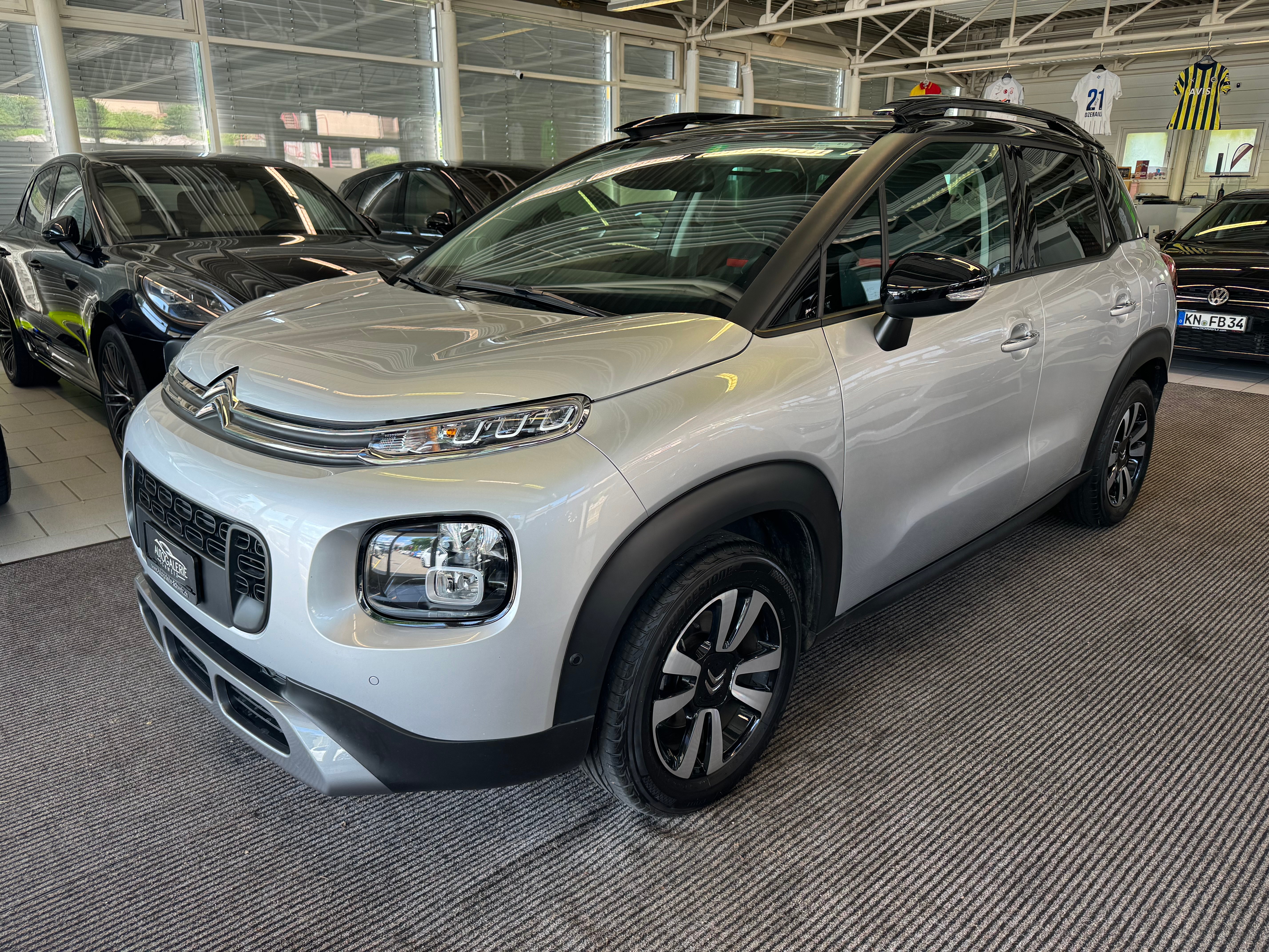 CITROEN C3 Aircross 1.2i PureTech Shine EAT | CH Fahrzeug | Navi | 8fach Rad |