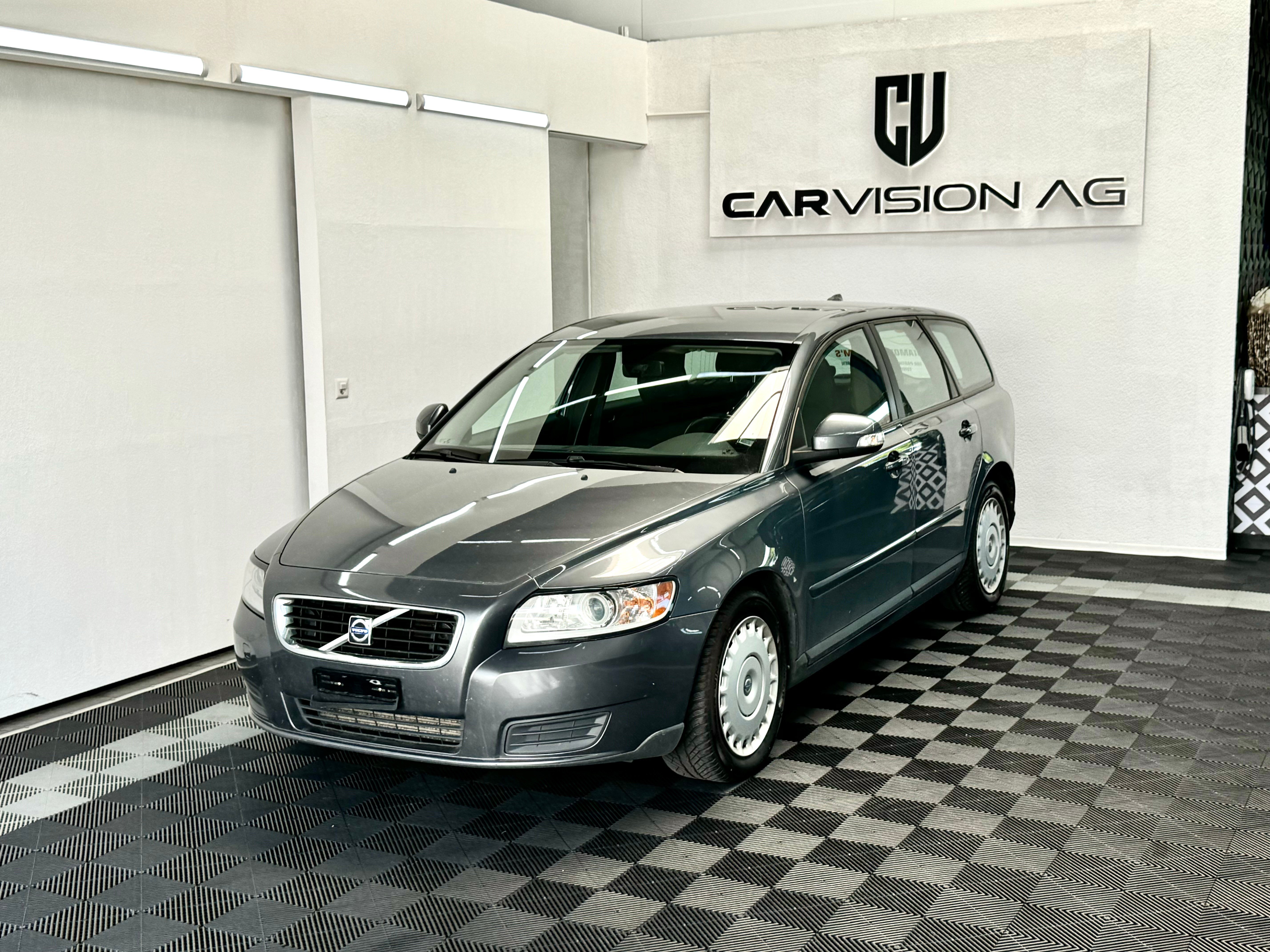 VOLVO V50 2.0D Powershift * Ab MFK 15.05.2024 *