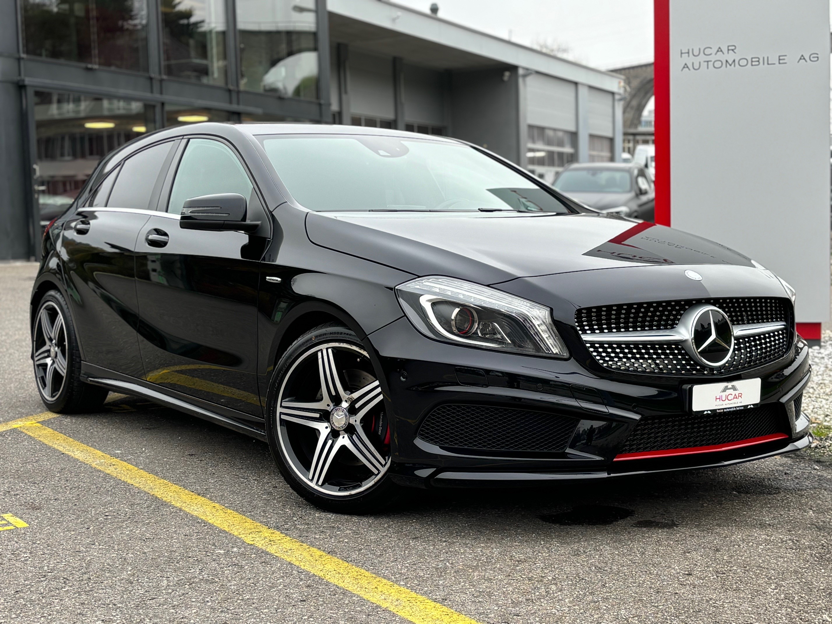 MERCEDES-BENZ A 250 Sport 7G-DCT AMG-Line