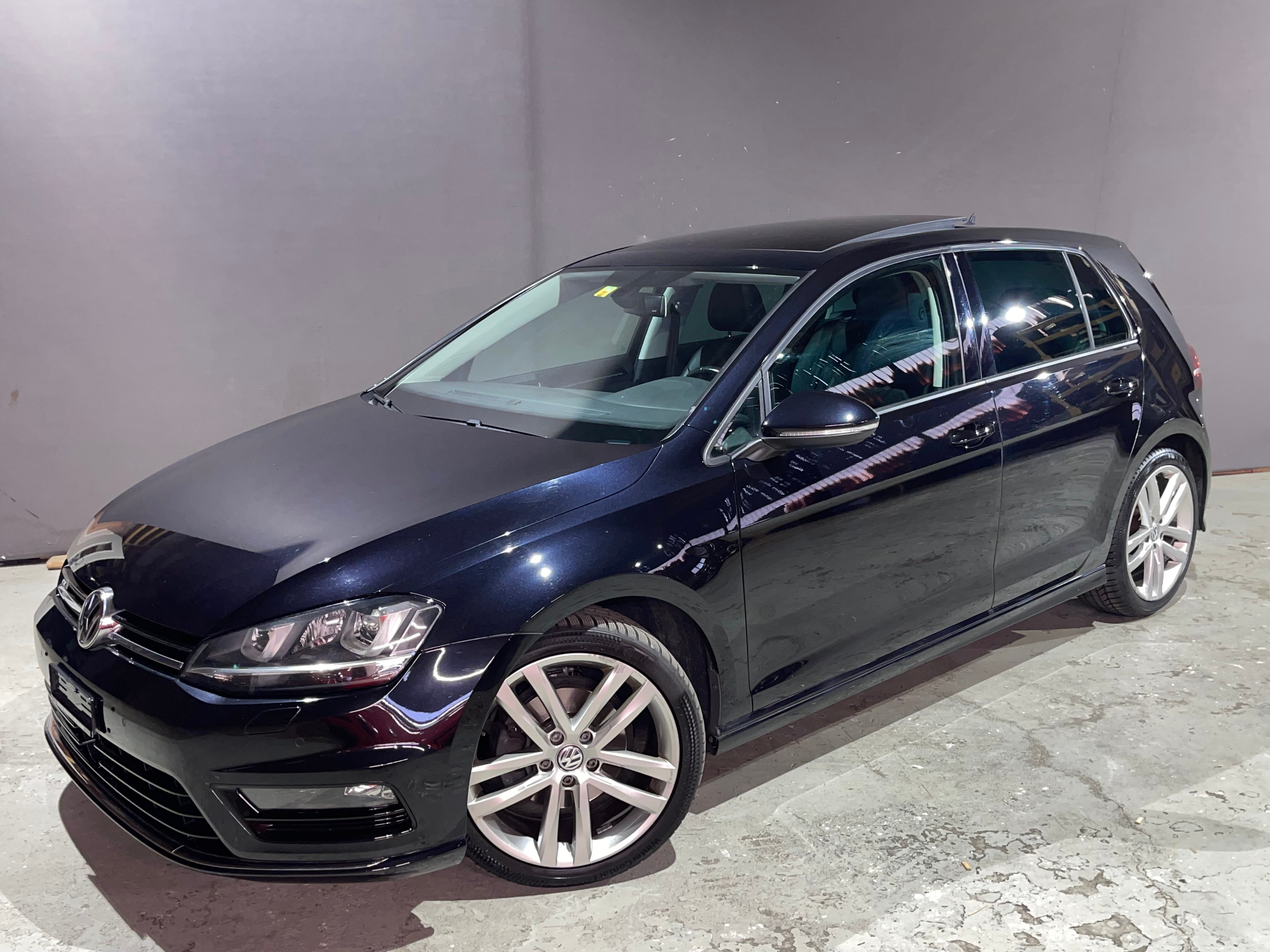 VW Golf 2.0 TDI R-Line Design DSG