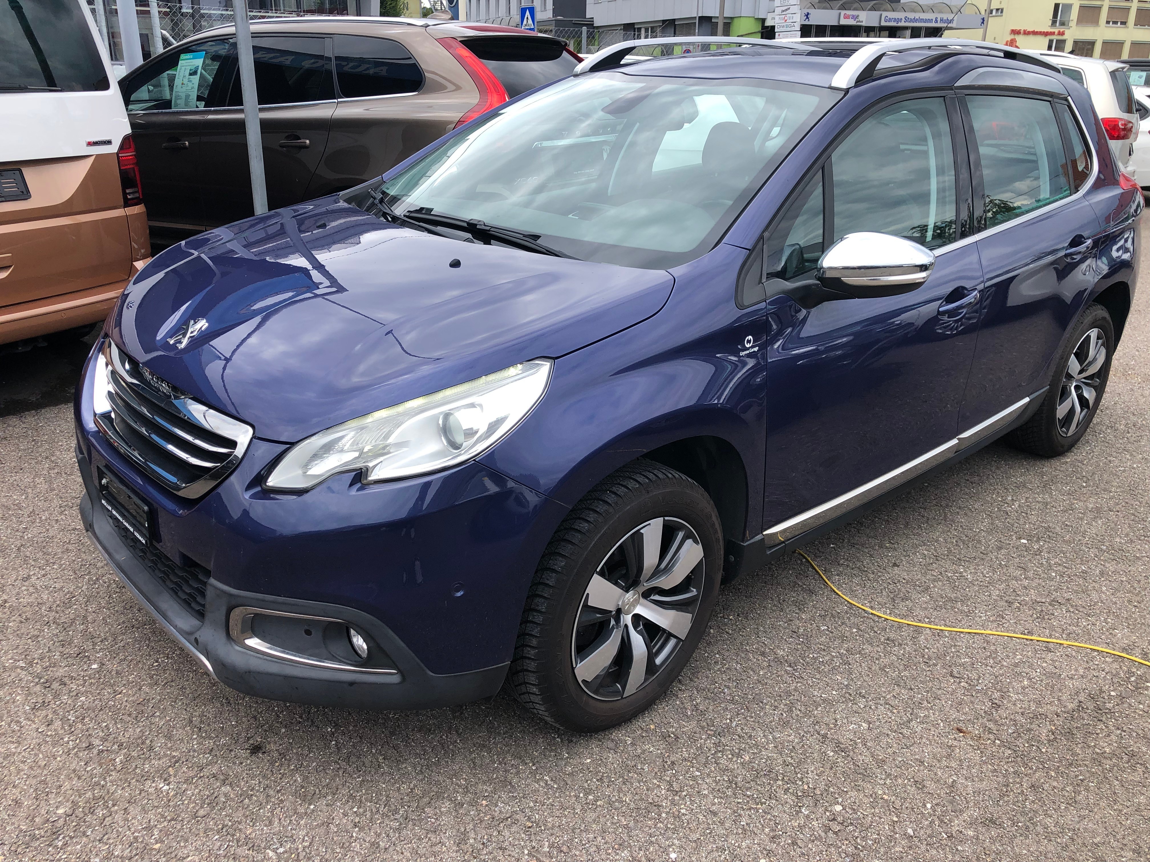 PEUGEOT 2008 1.2 PureTech Allure