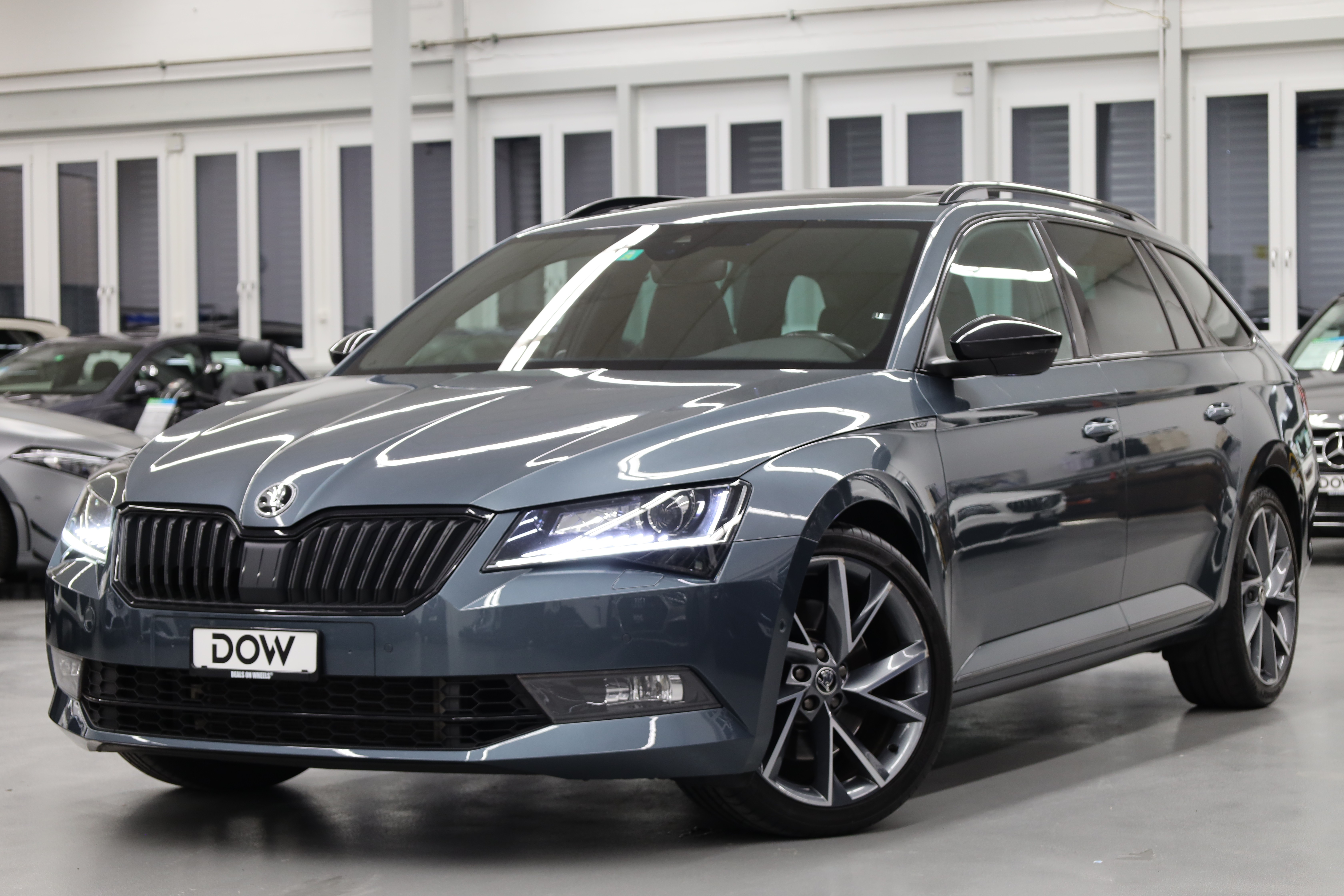 SKODA Superb Combi 2.0 TSI SportLine+ DSG 4x4