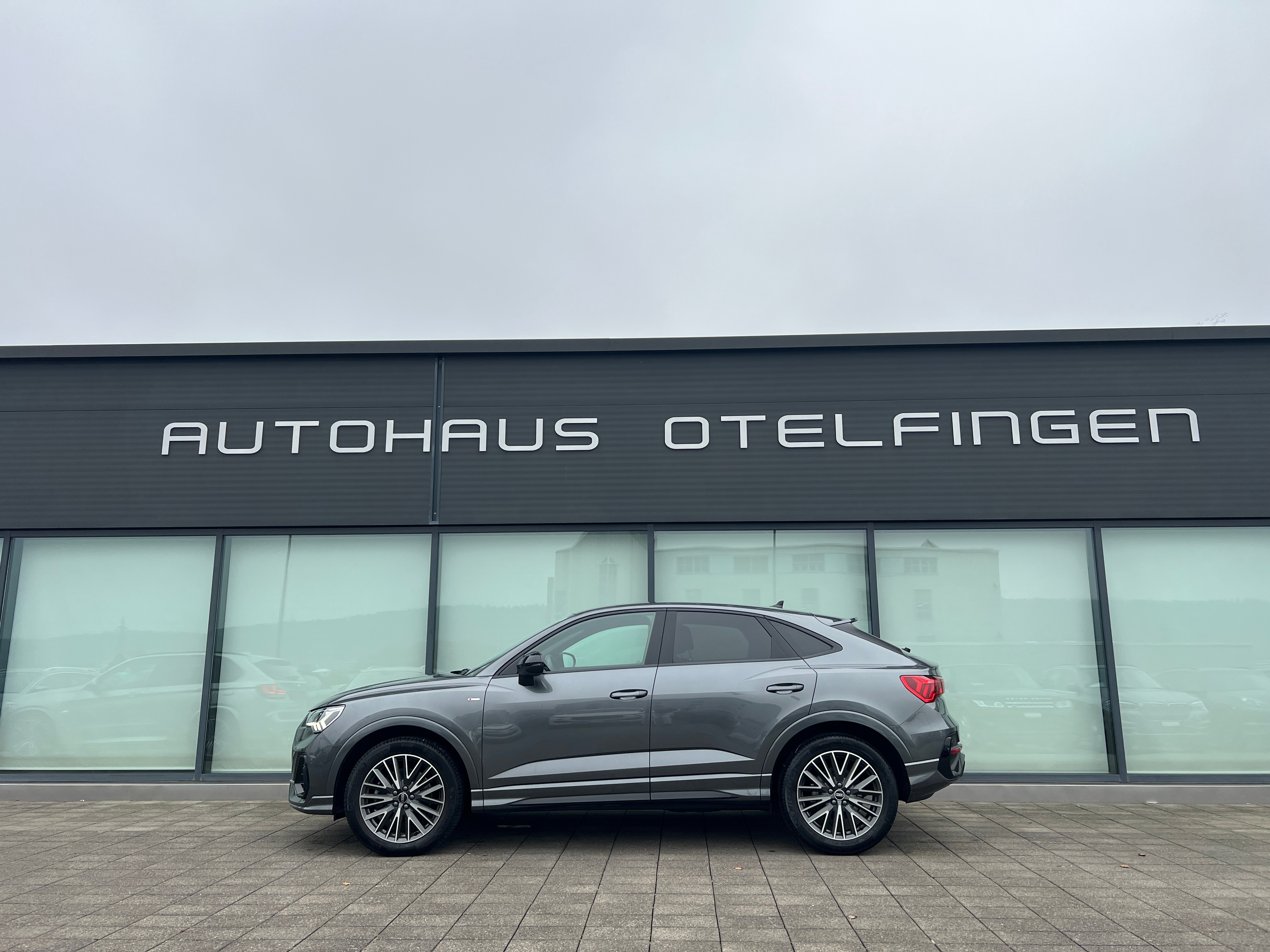 AUDI Q3 Sportback 40 TDI S line Attraction quattro