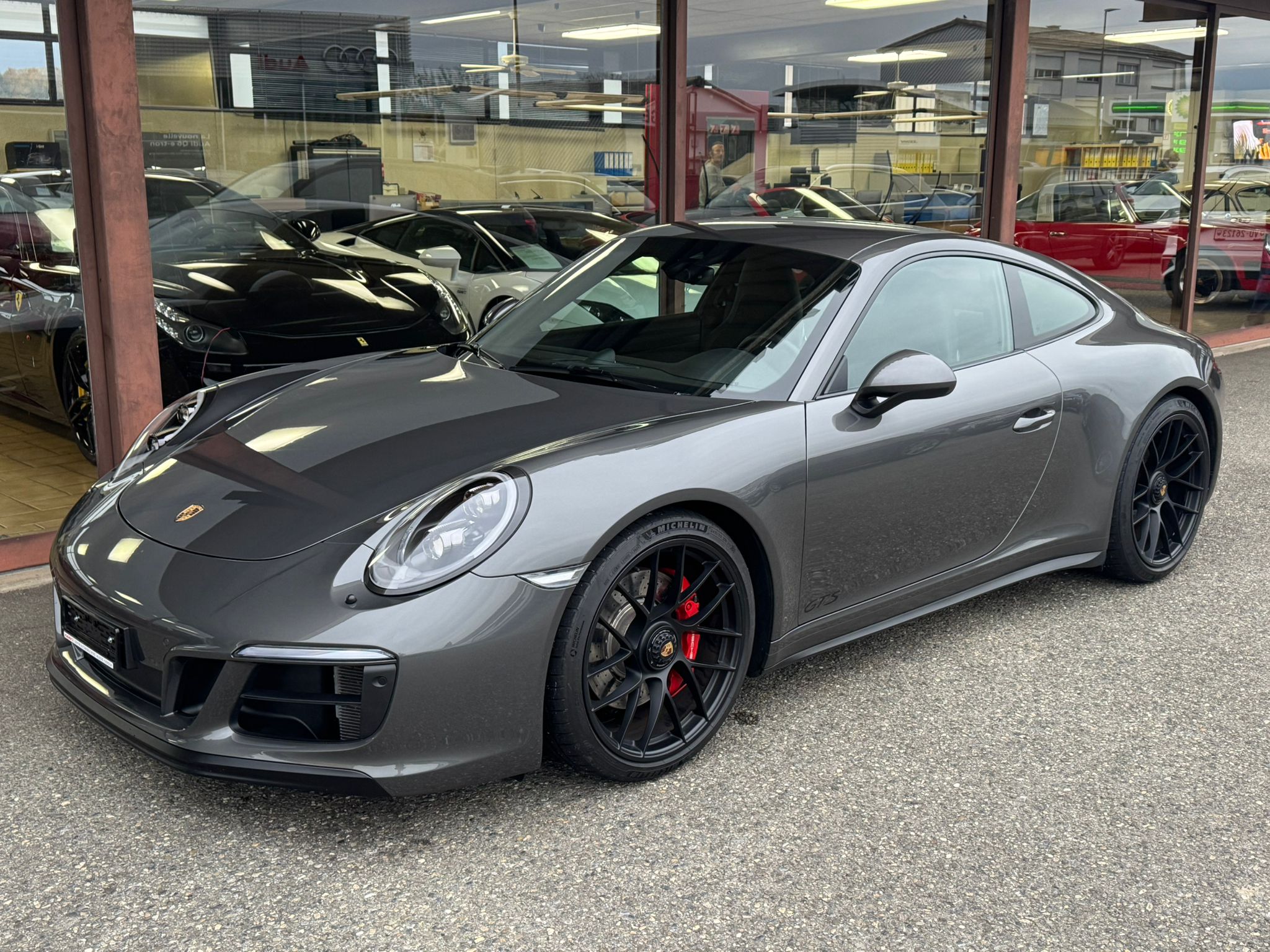 PORSCHE 911 Carrera 4 GTS PDK