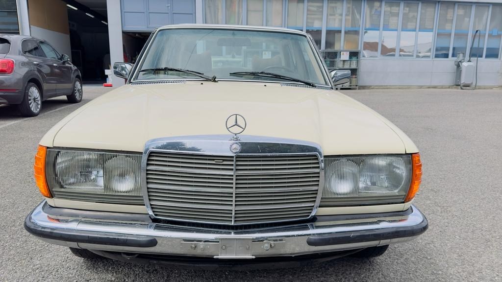 MERCEDES-BENZ 280